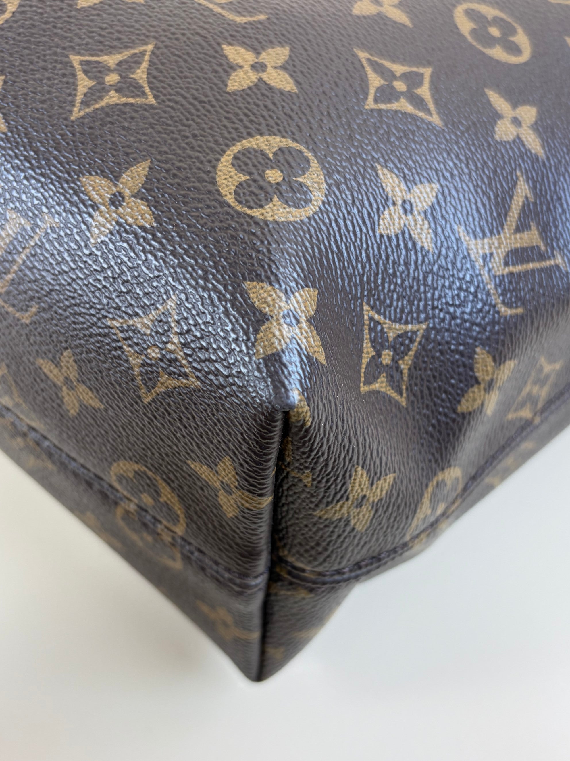 Louis Vuitton Monogram Graceful pm hobo bag