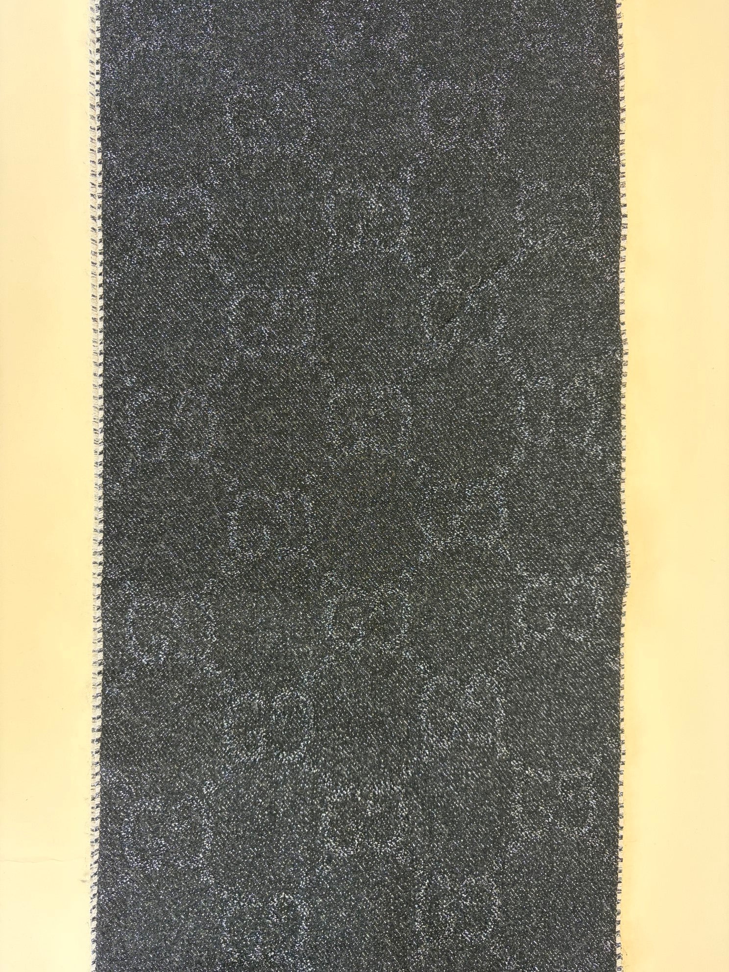 Gucci shine jacquard black /beige gg wool scarf