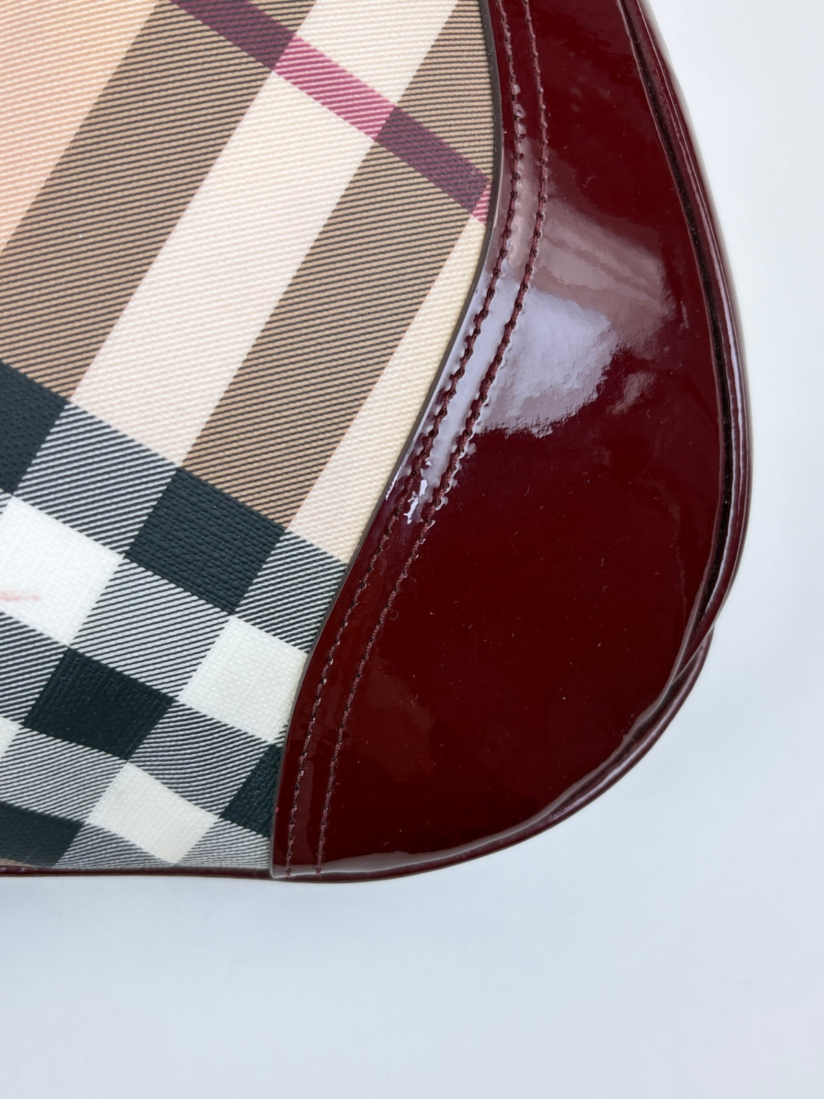 Burberry red patent leather and Nova Check coated canvas brook hobo bag