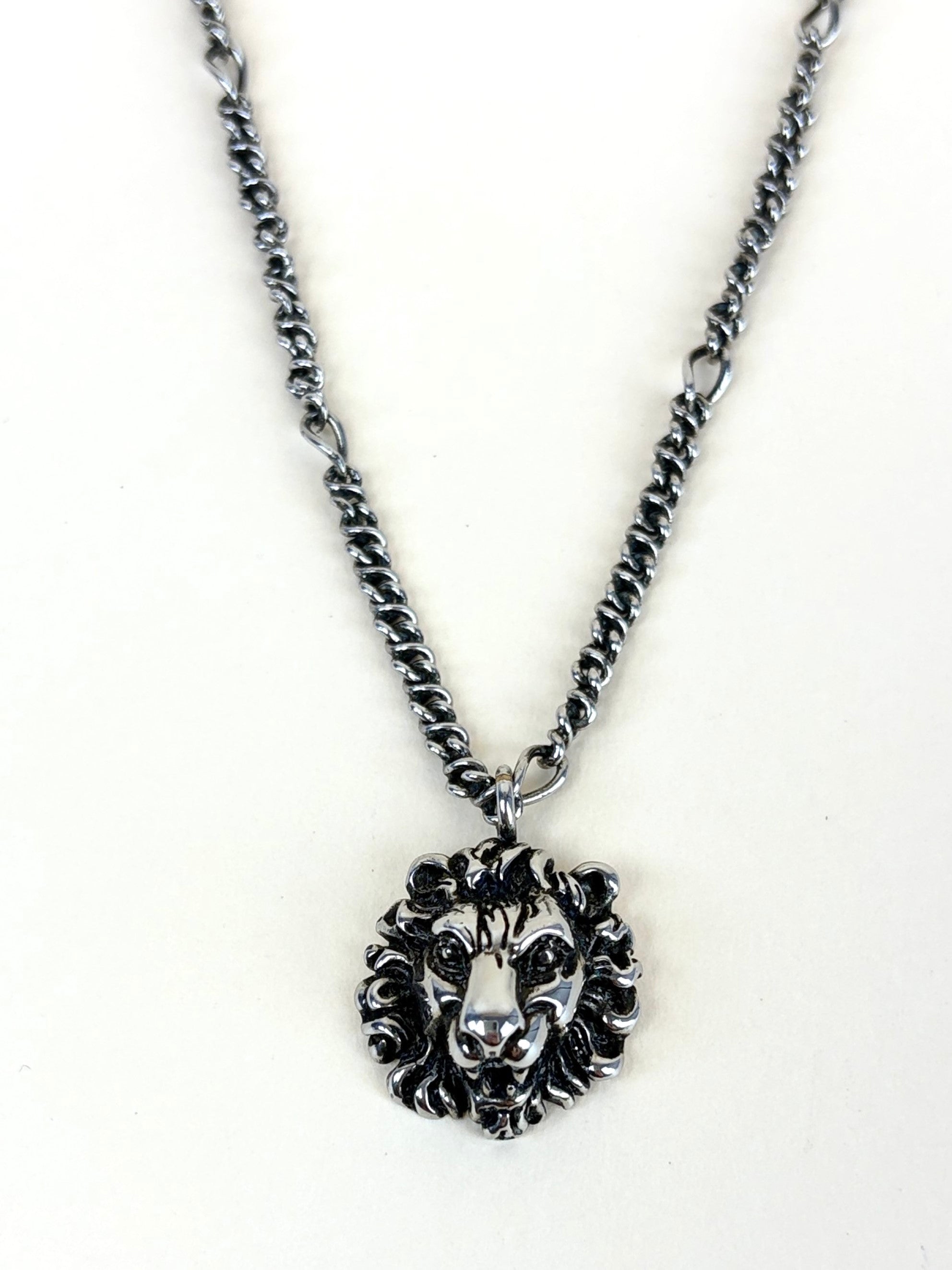 Gucci Silver Lion Head Pendant Engraved Necklace