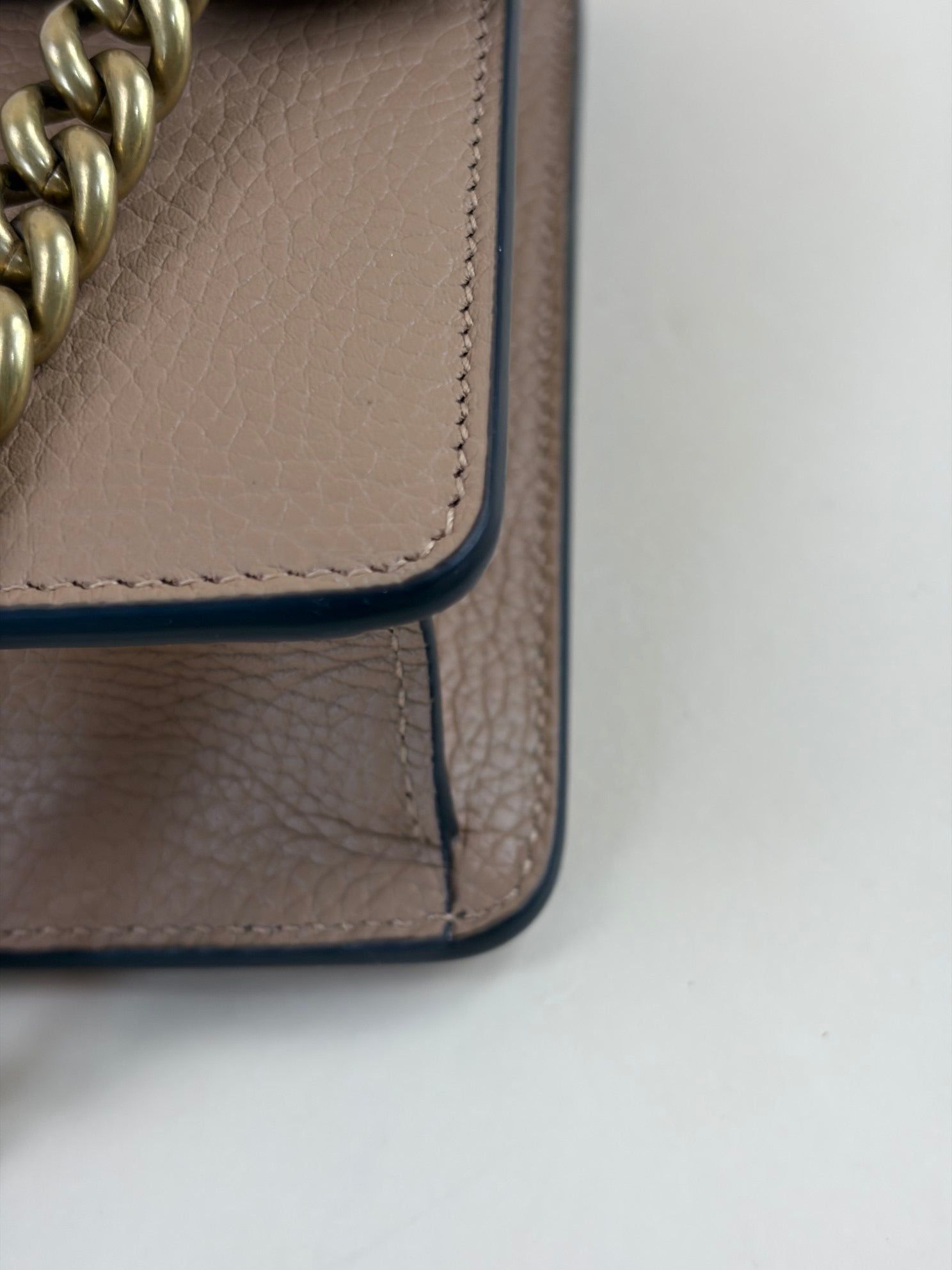 Gucci beige calfskin gg Marmont small chain handle bag