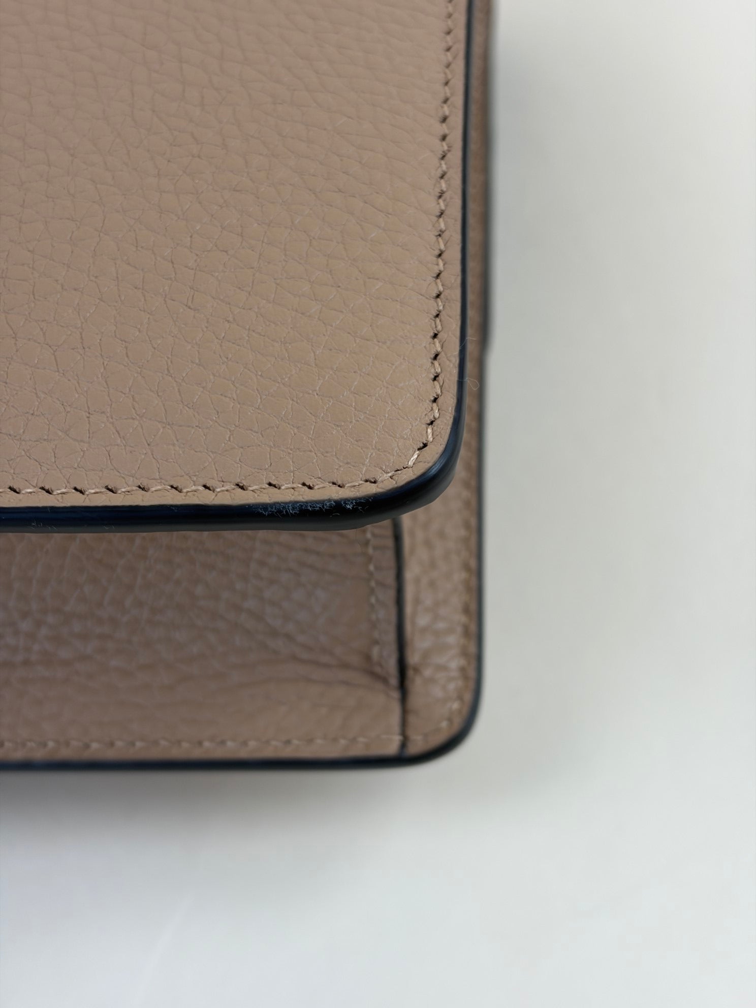 Gucci beige calfskin gg Marmont small chain handle bag