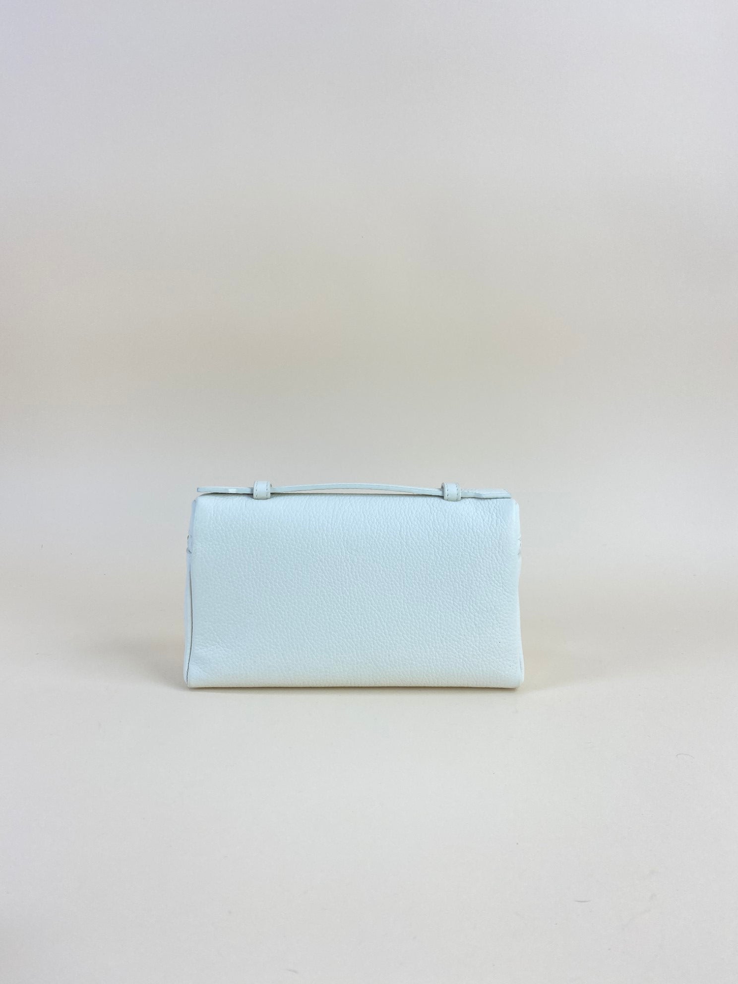 Loro Piana l19 extra pocket off-white grained calfskin