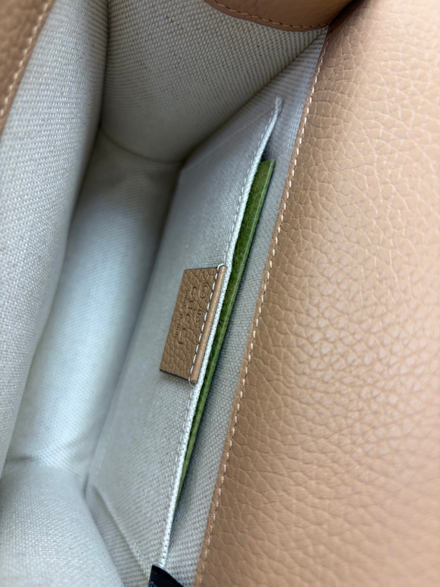 Gucci beige calfskin gg Marmont small chain handle bag