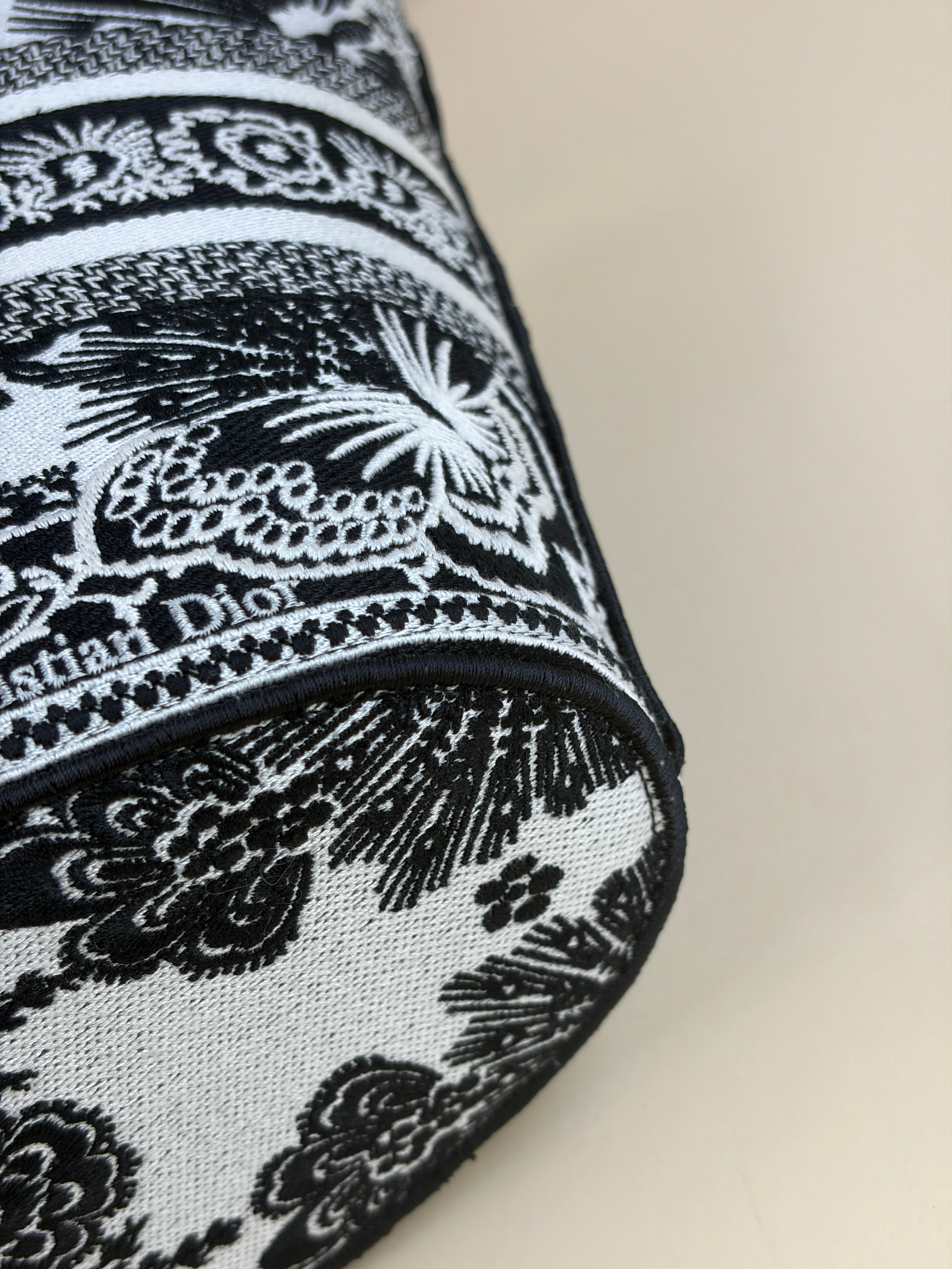 Christian Dior Bicolor Embroidered Butterfly Bandana Print Hat Basket