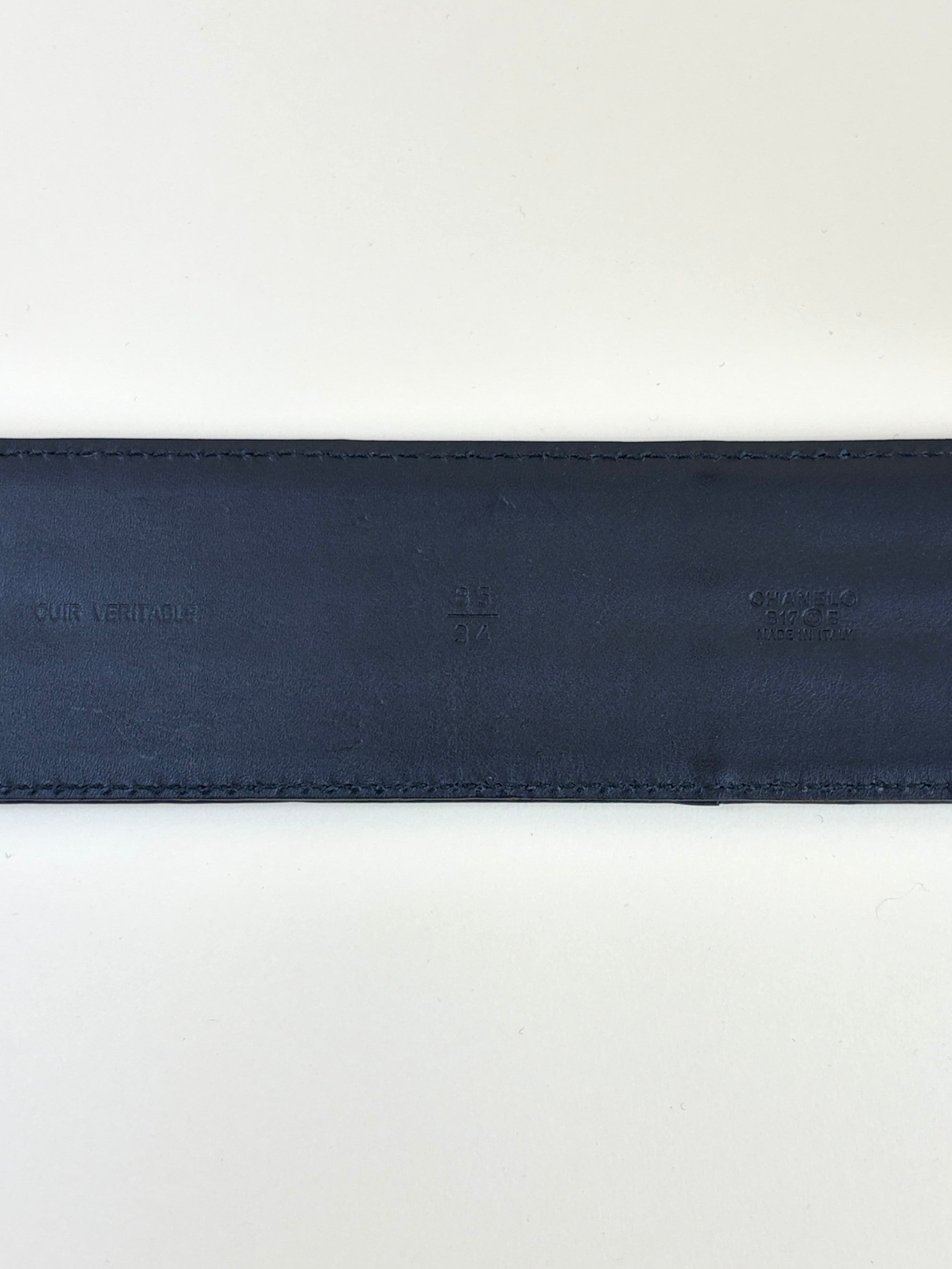 CHANEL black leather belt stitched red cc resin buckle logo