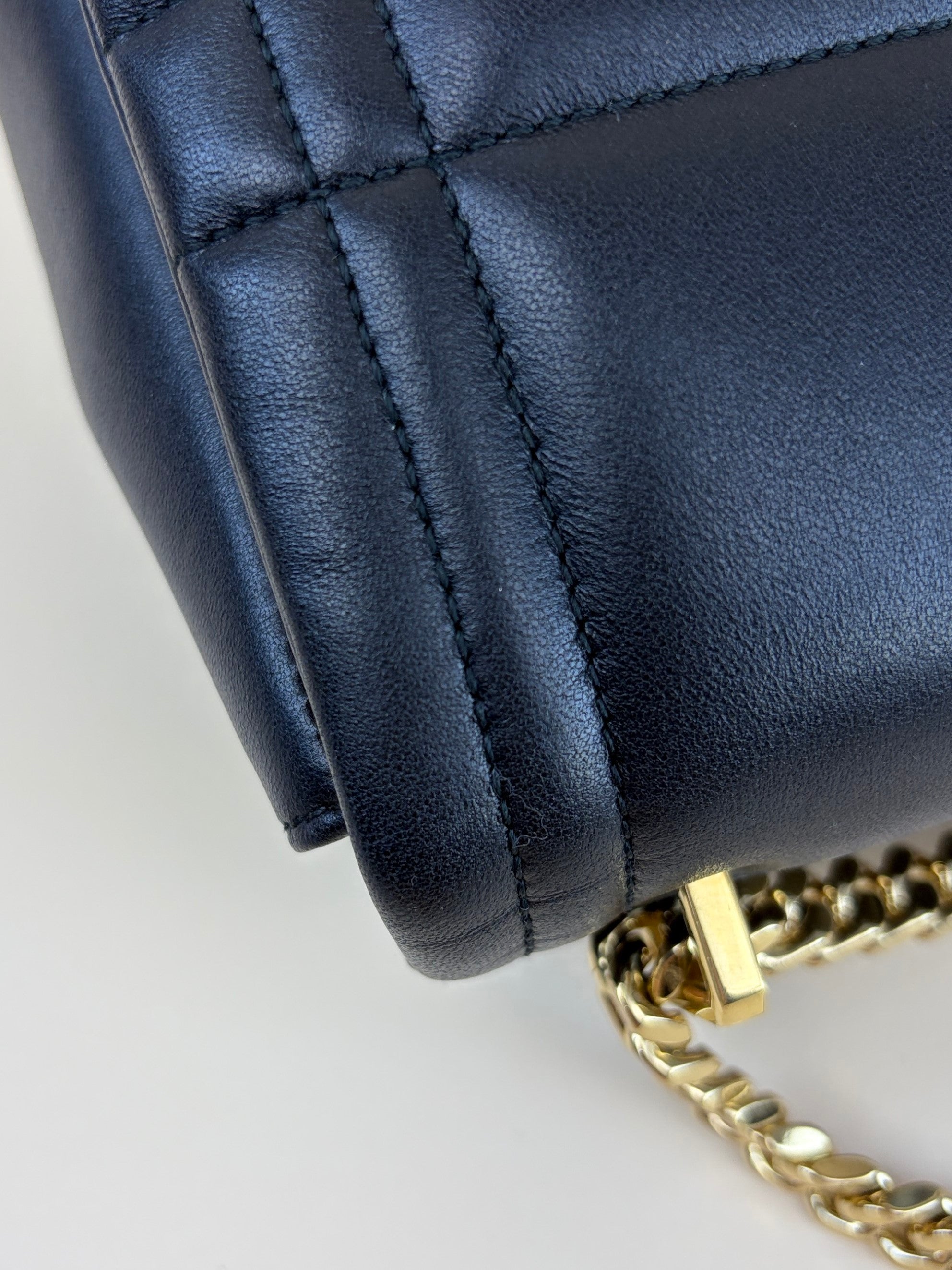 Burberry Black Lola Quilted le medium shoulder bag