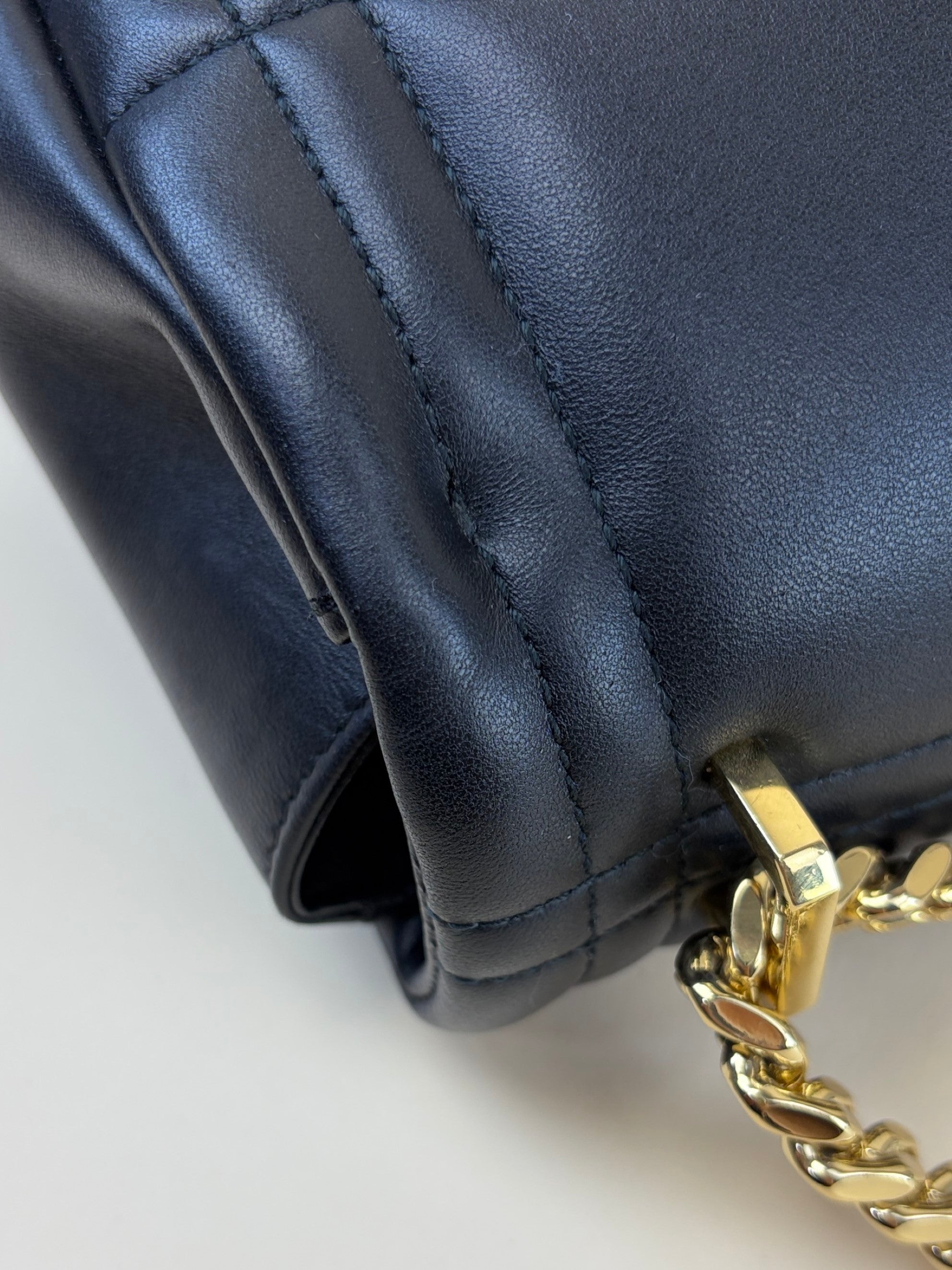 Burberry Black Lola Quilted le medium shoulder bag