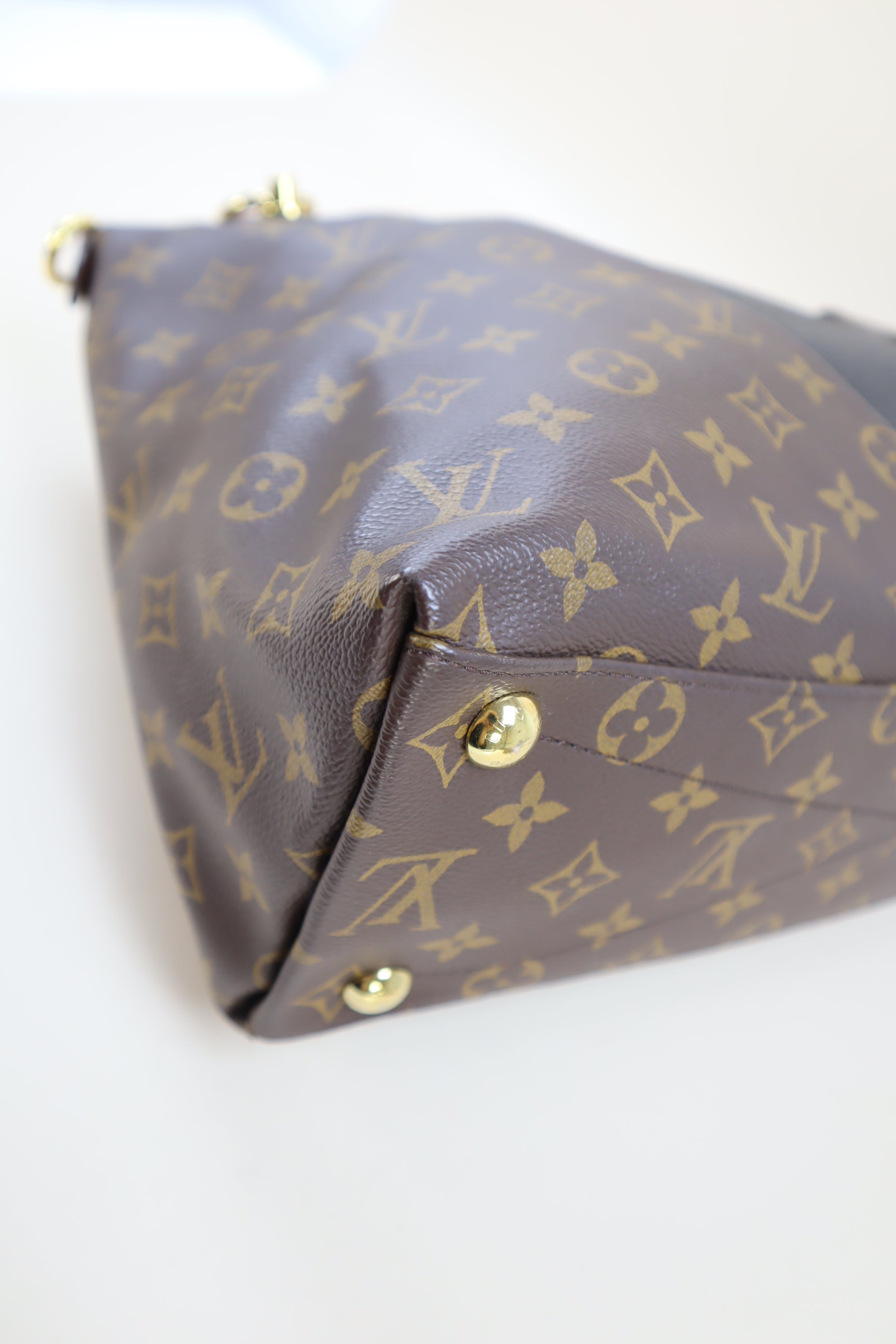 Louis Vuitton Monogram Black MM Tote V Bag