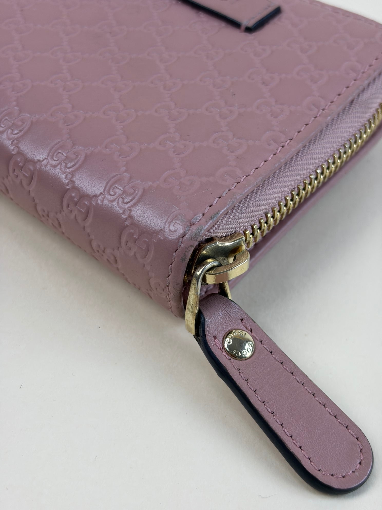 Gucci compact microgussicma pink small wallet