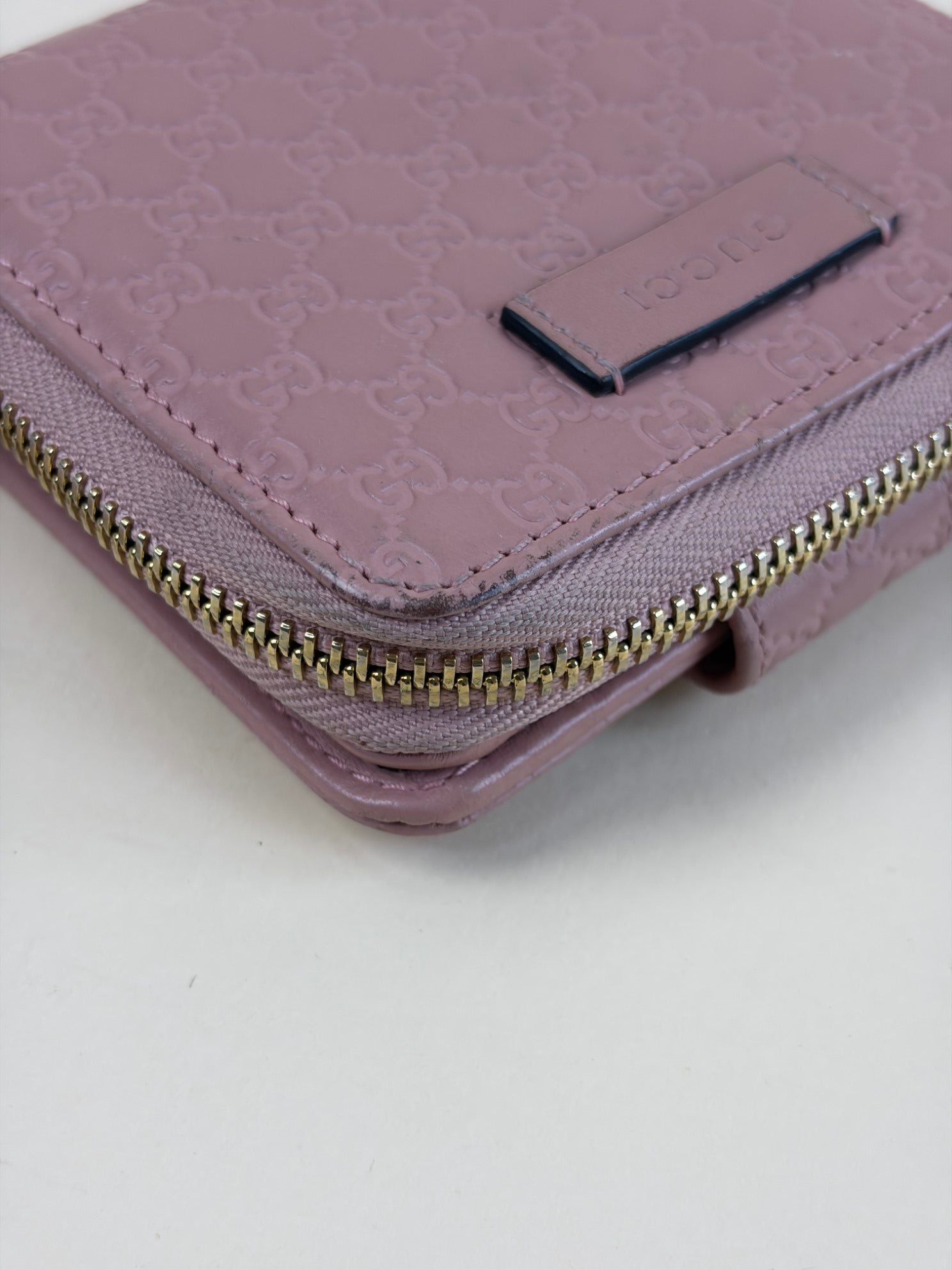 Gucci compact microgussicma pink small wallet