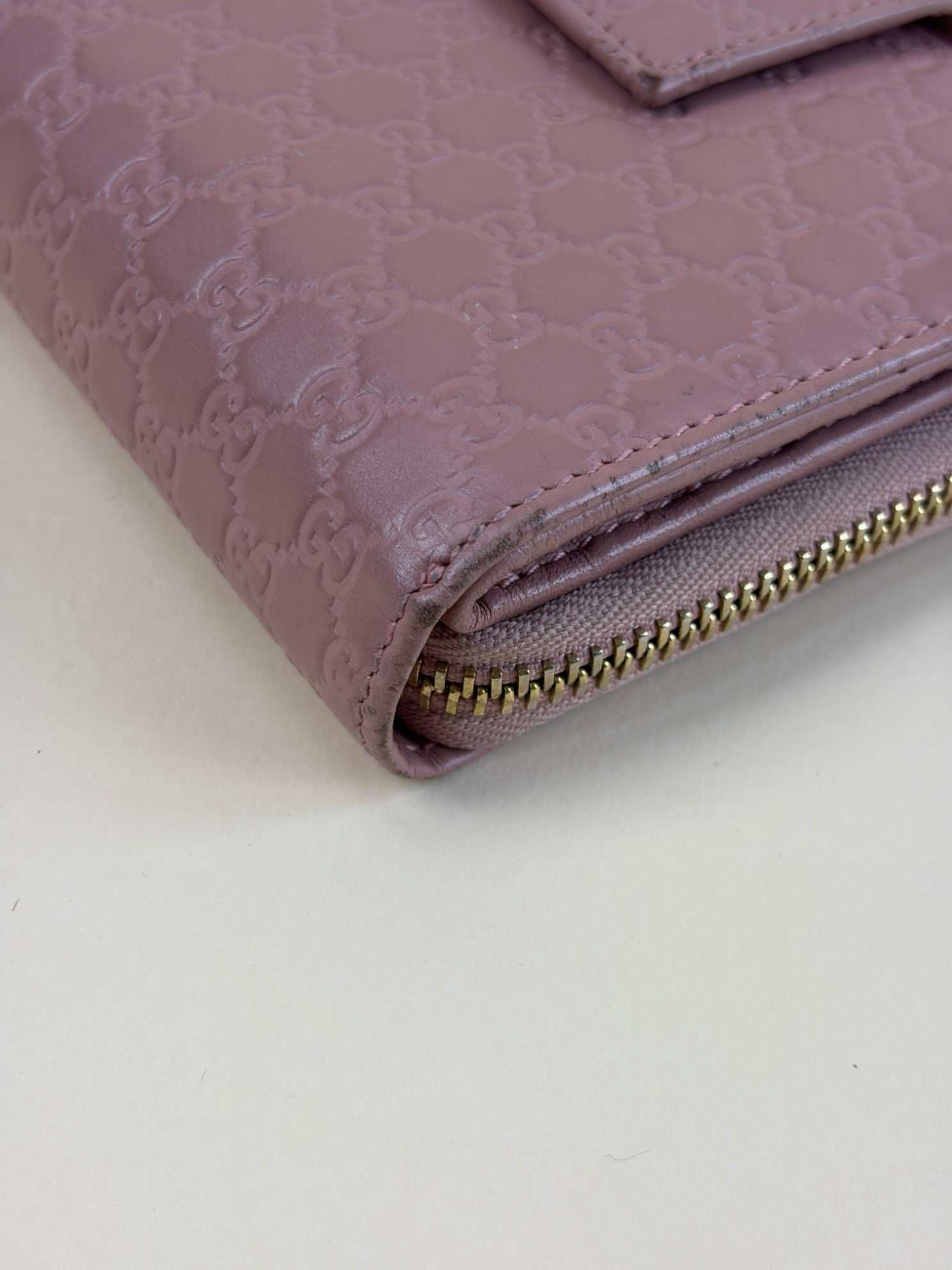 Gucci compact microgussicma pink small wallet