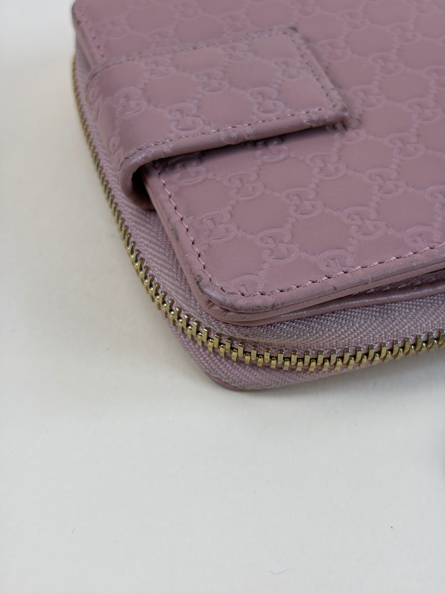 Gucci compact microgussicma pink small wallet