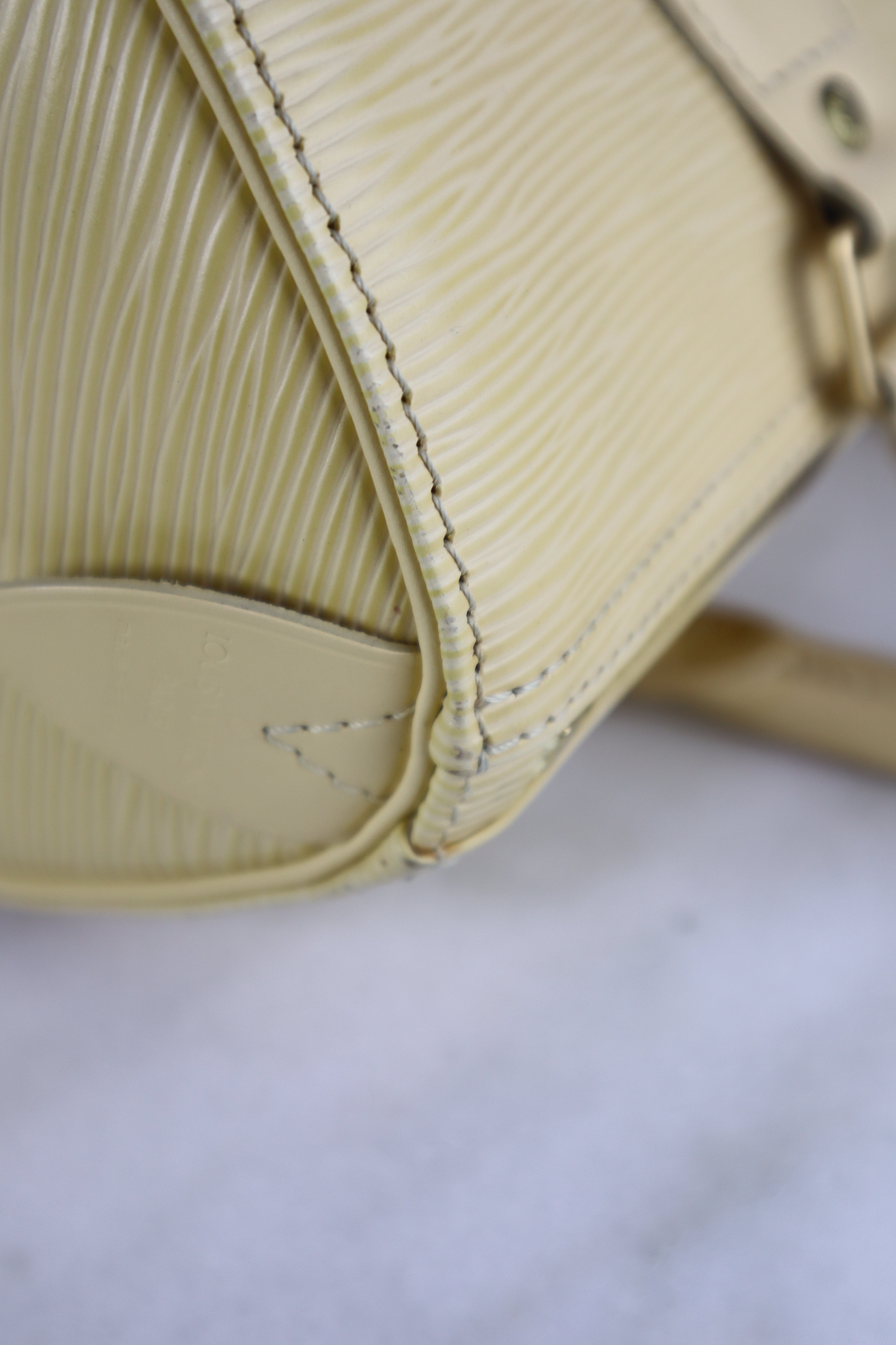 Louis Vuitton Yellow Speedy 25 Satchel Top Handle Bag