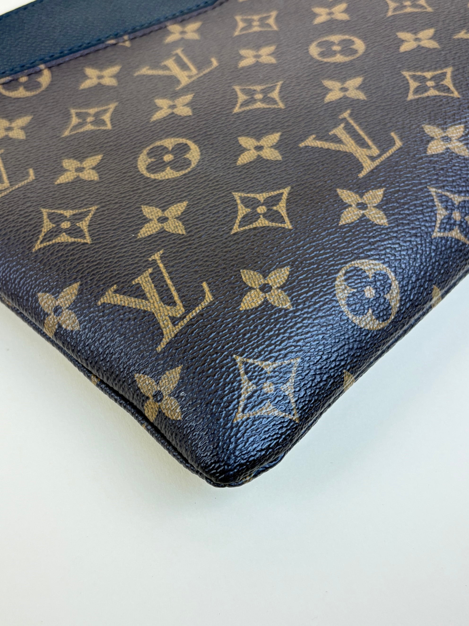 louis Vuitton black calfskin and monogram canvas daily pouch