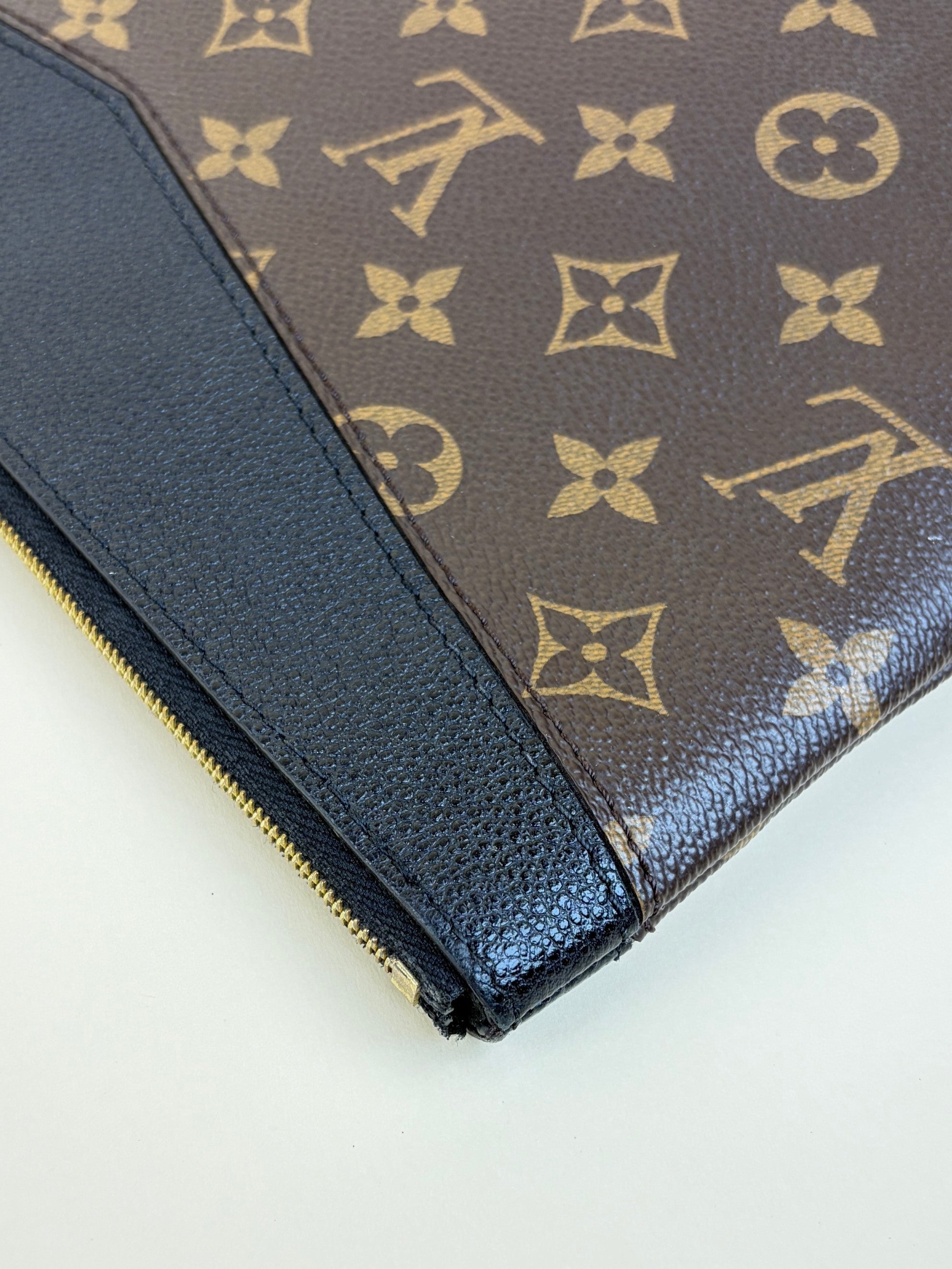 louis Vuitton black calfskin and monogram canvas daily pouch