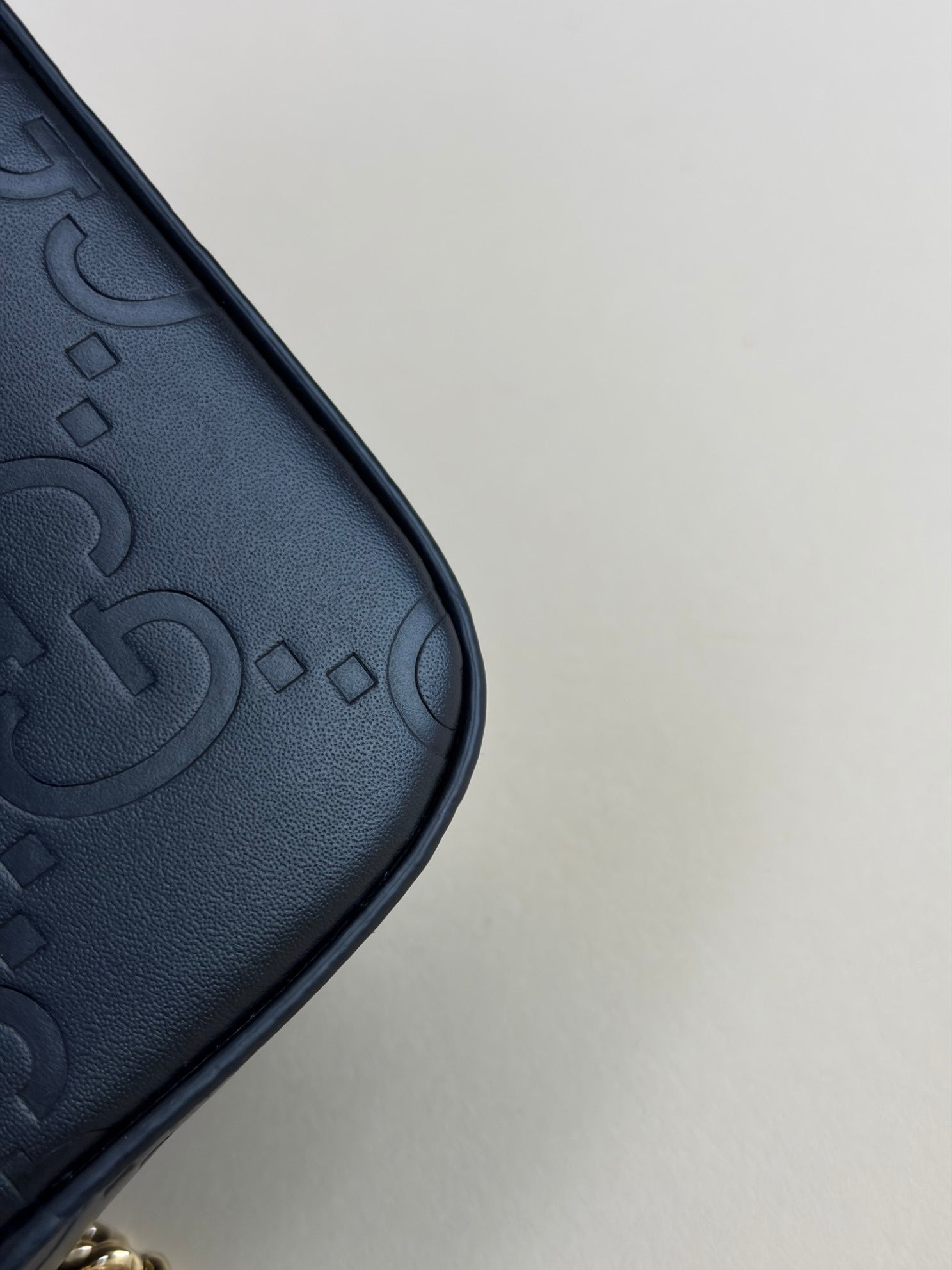 Gucci Black Gilbert GG Supreme Super Mini Debossed Chain Wallet
