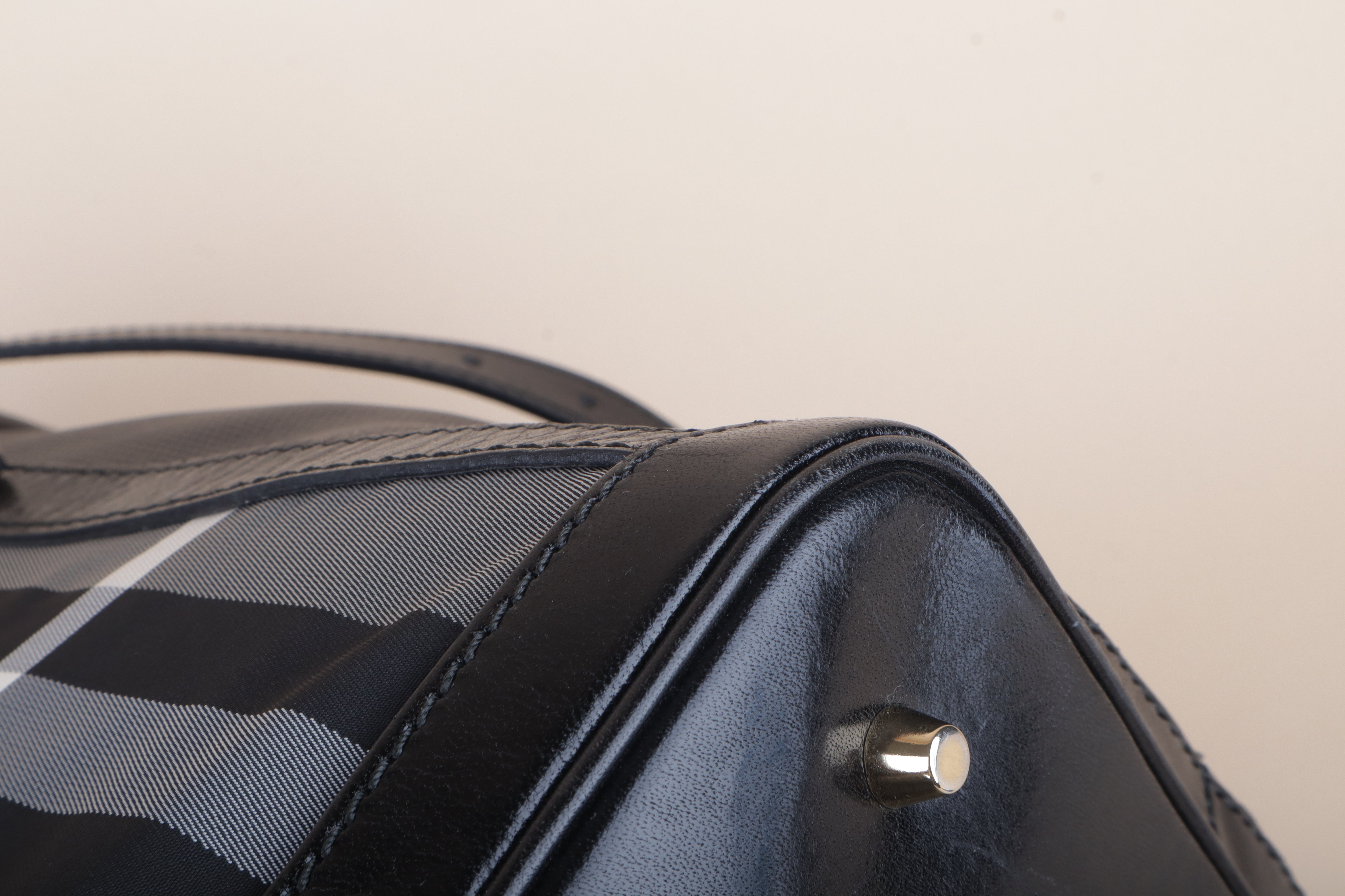 Burberry Black Ellers Satchel Beat Check Tote Bag
