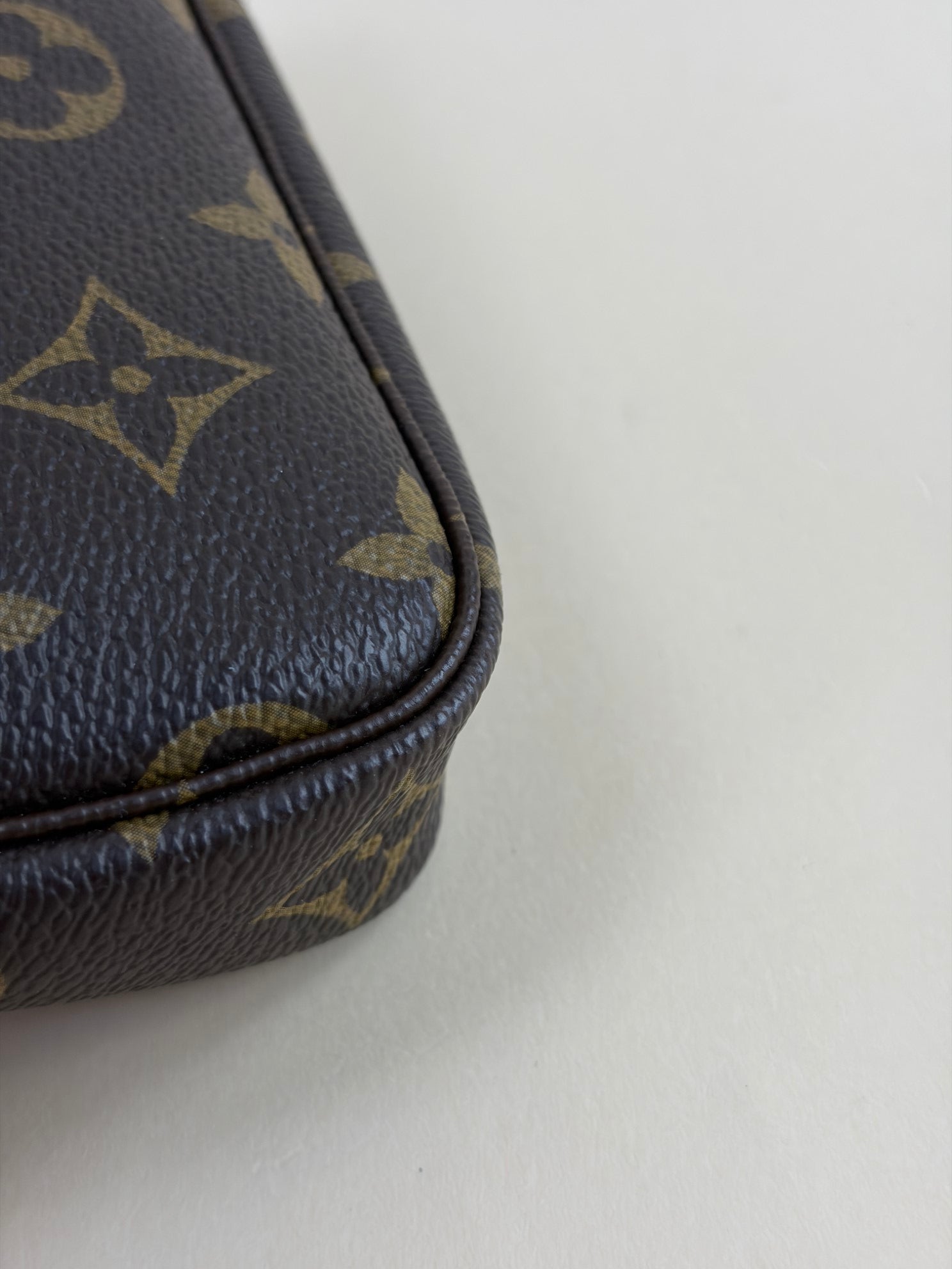 Louis Vuitton Monogram Red 2022 Holiday Christmas Animation Paris Mini Pochette