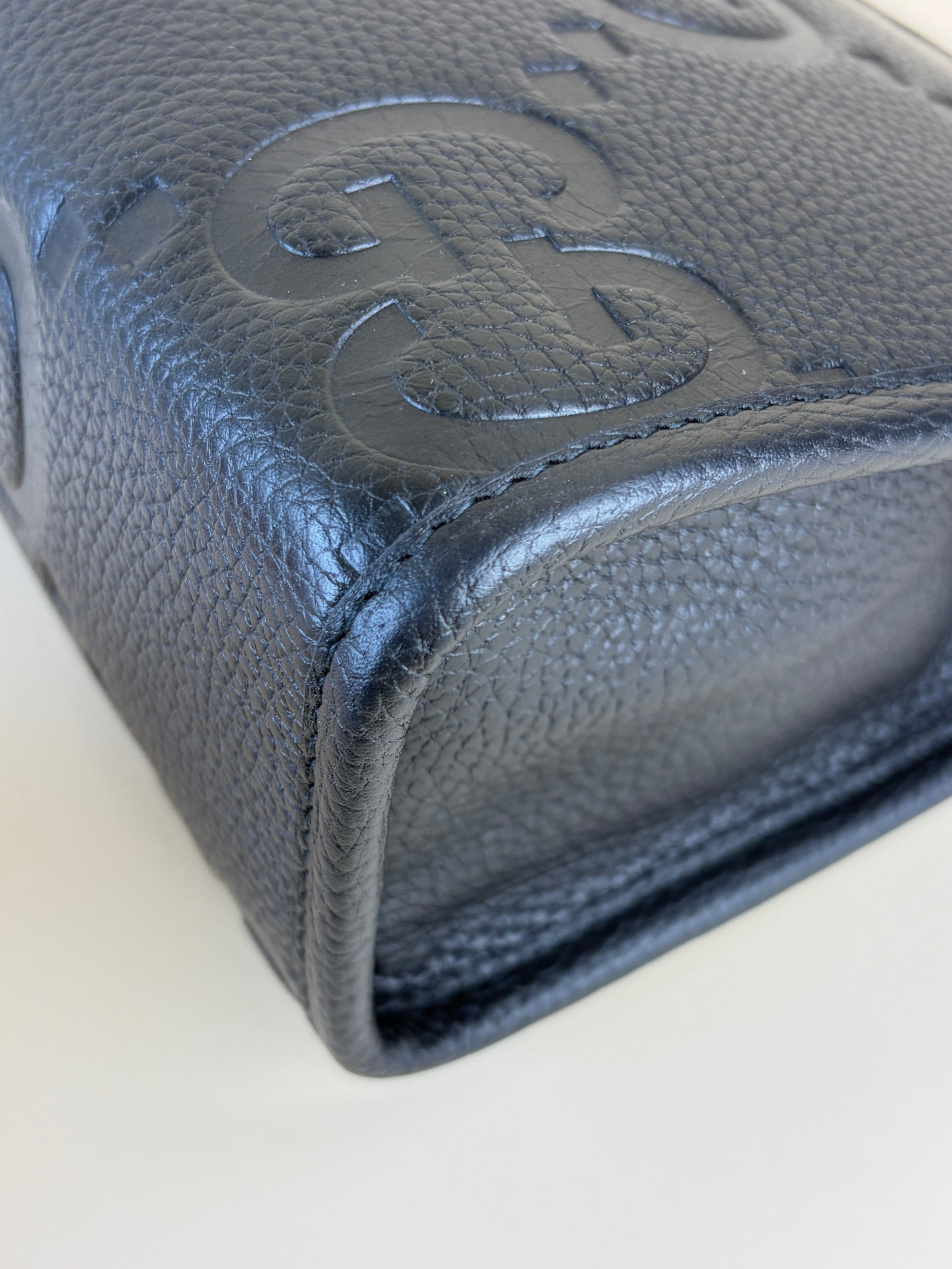 Gucci black leather jumbo gg pouch