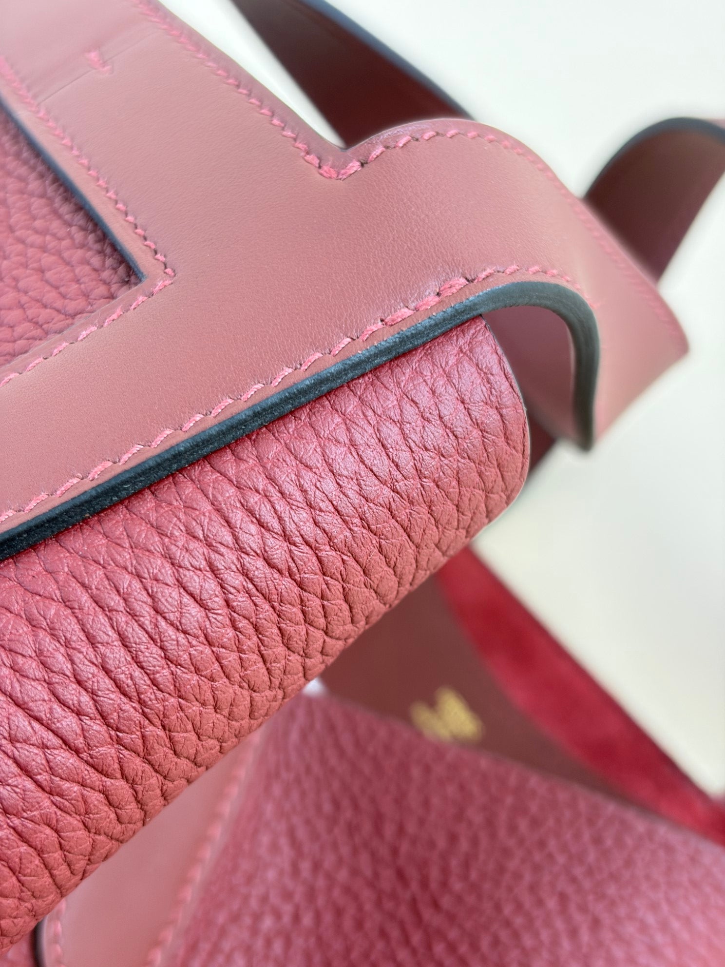 Hermes rouge h tourbillon Clemence swift in the loop 23