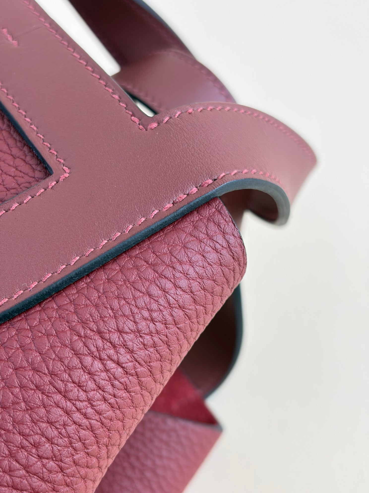 Hermes rouge h tourbillon Clemence swift in the loop 23