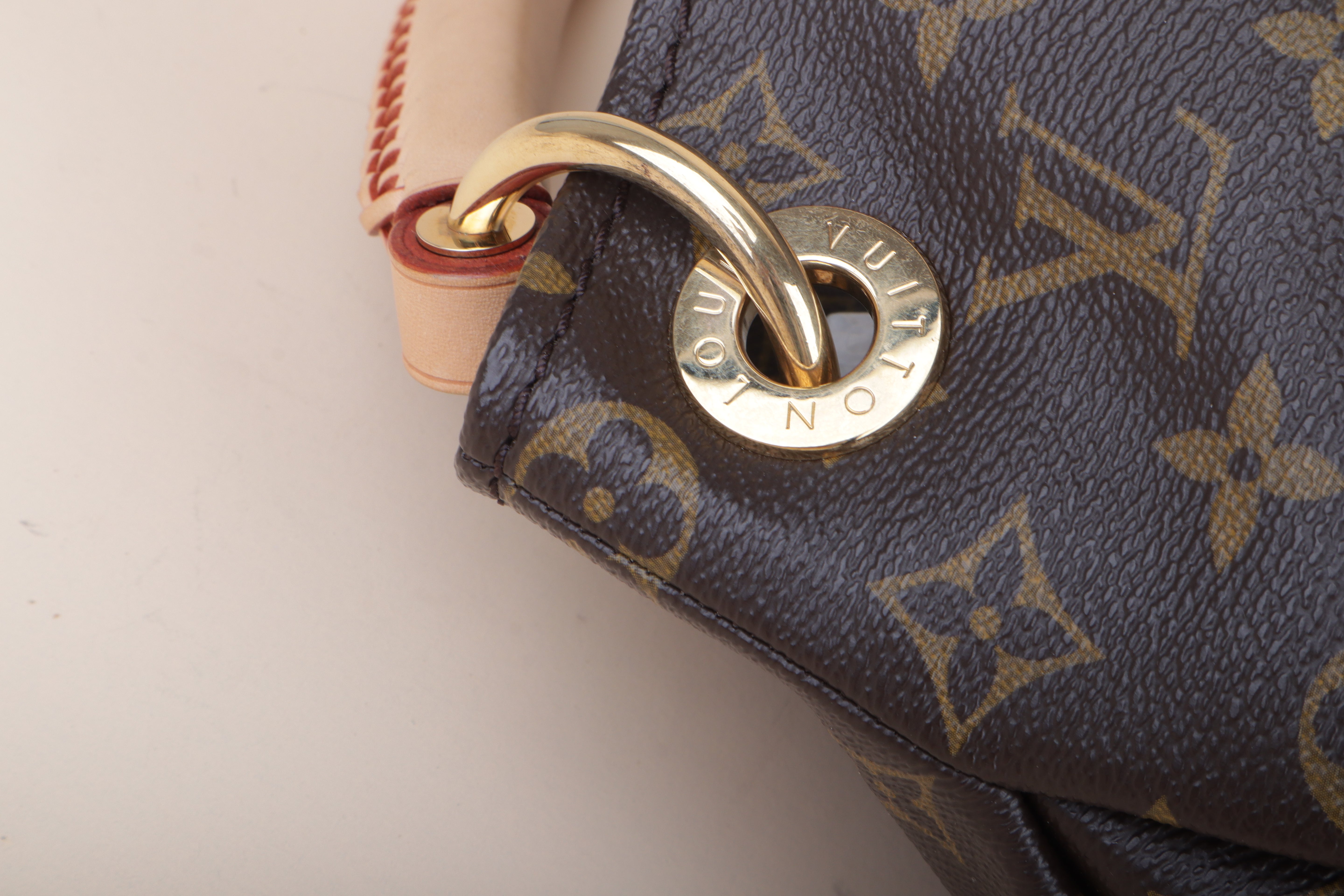Louis Vuitton Monogram Artsy Bag