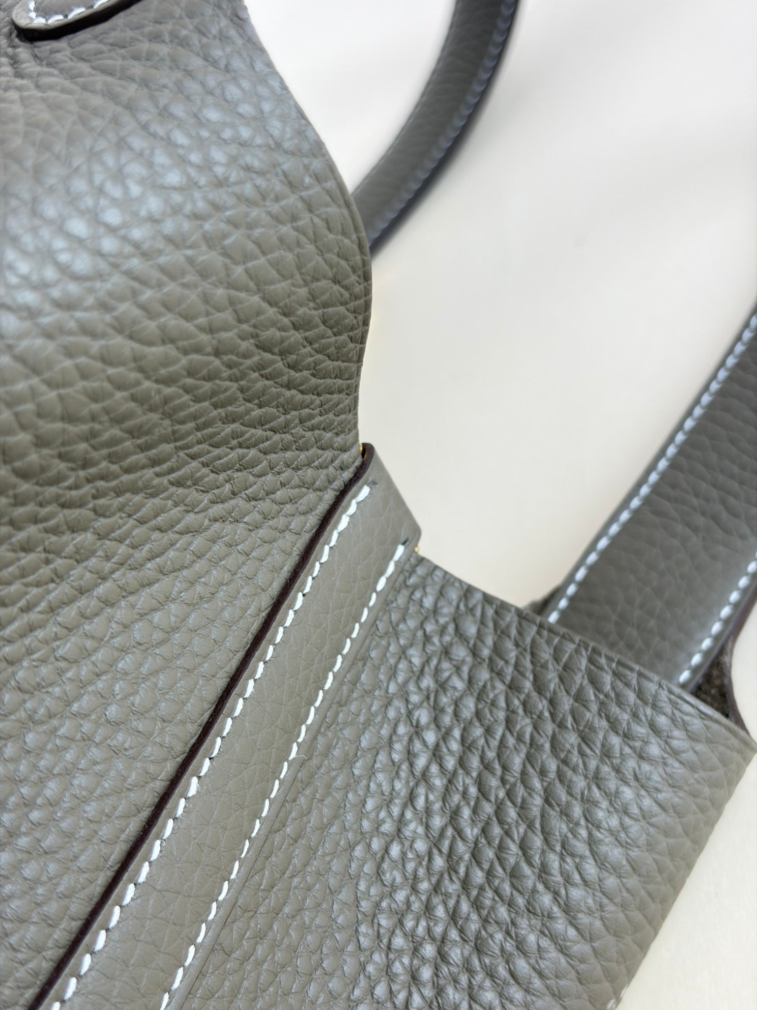 Hermes etoupe taunillon Clemence  Picot in Lock 22 Bag