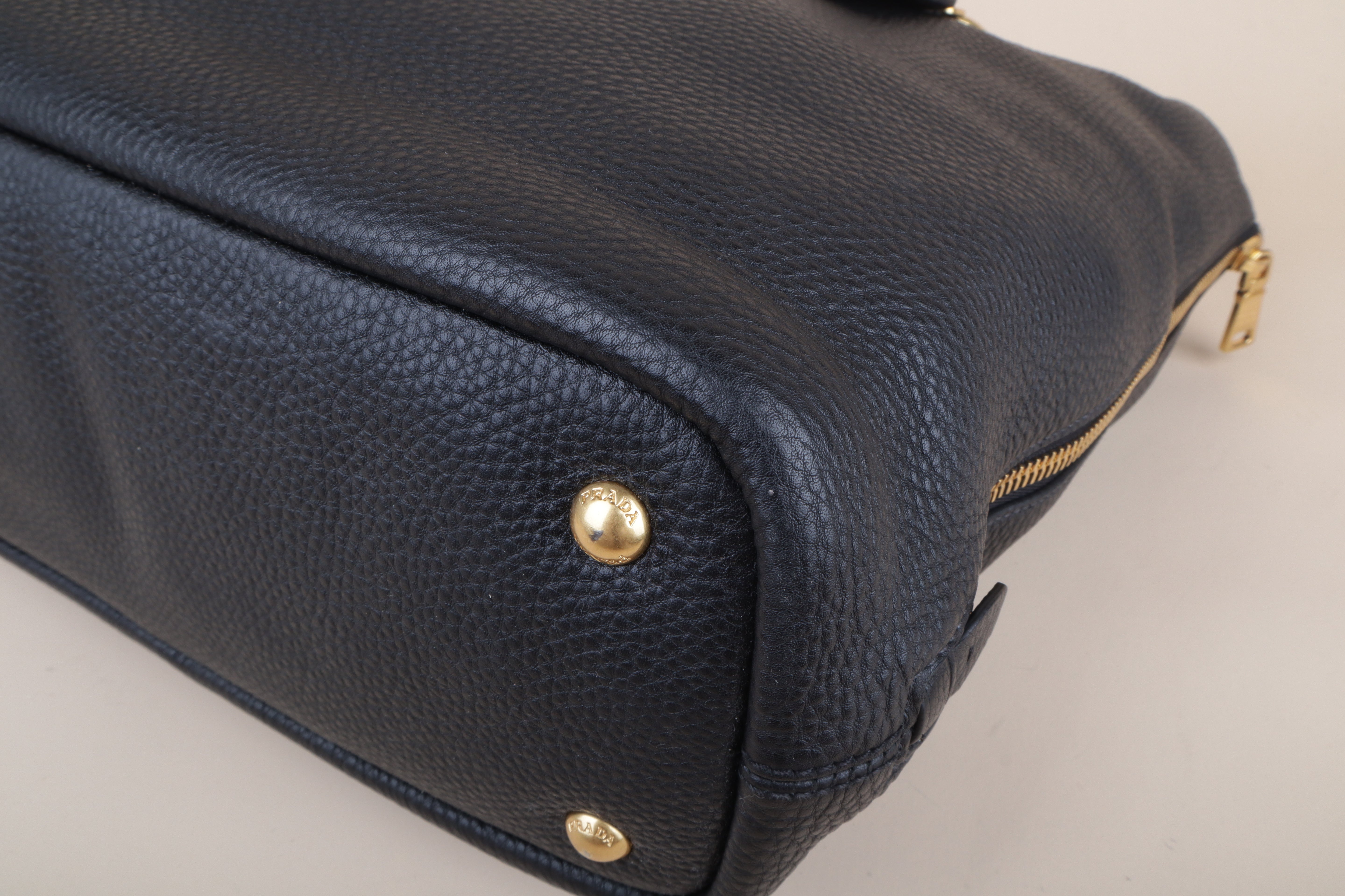 Prada side zip black vitello danio large tote bag
