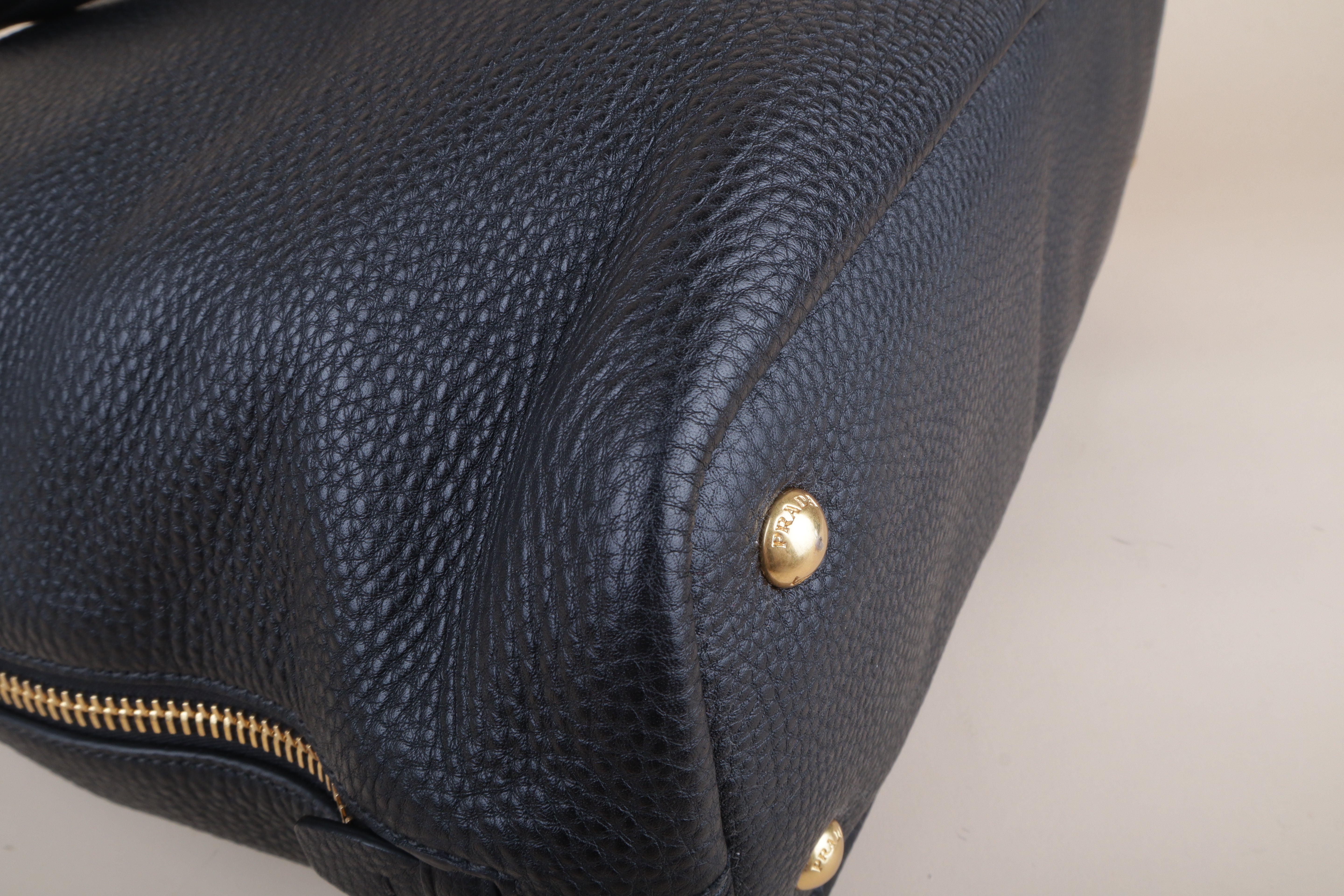 Prada side zip black vitello danio large tote bag