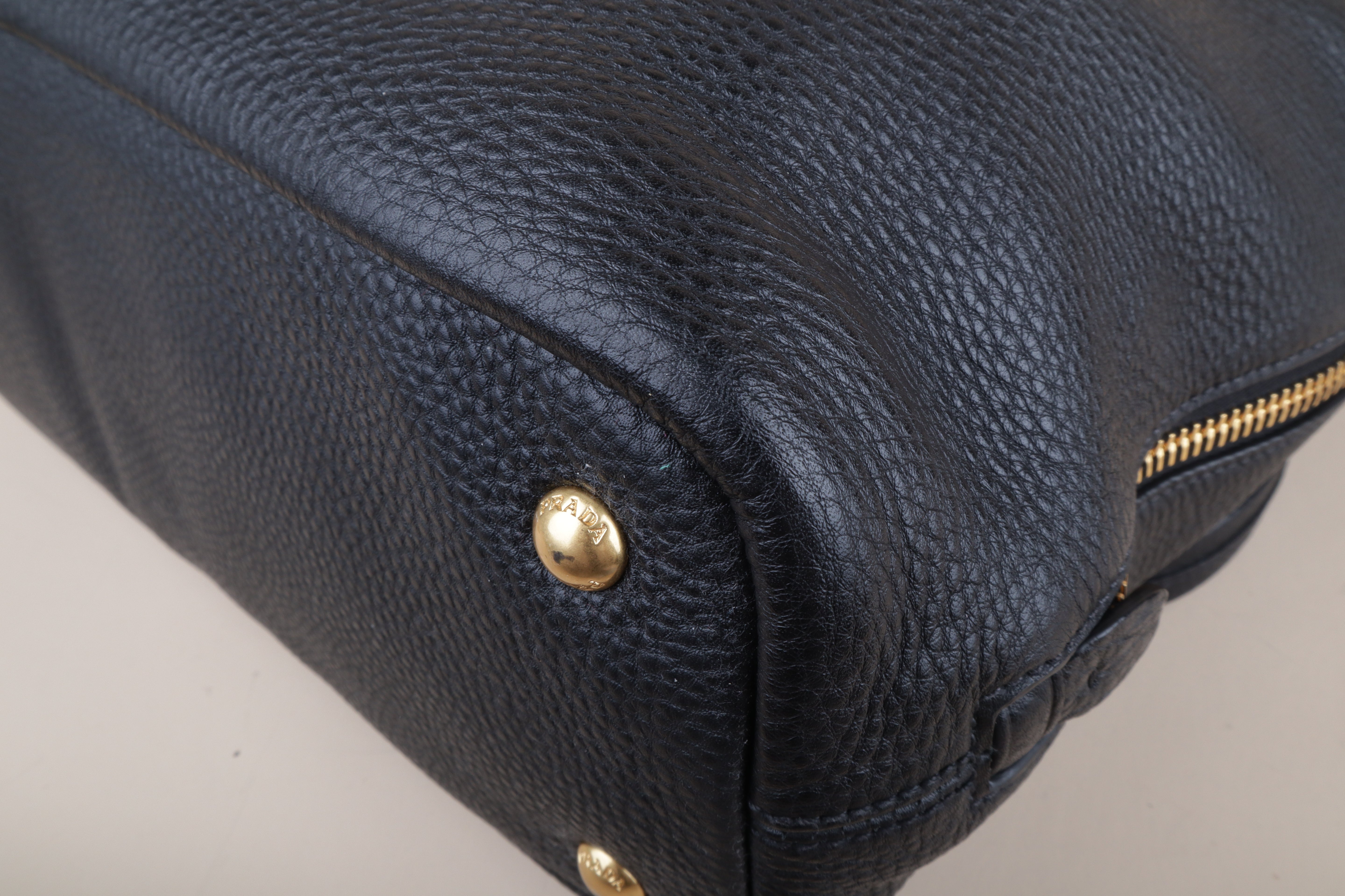 Prada side zip black vitello danio large tote bag
