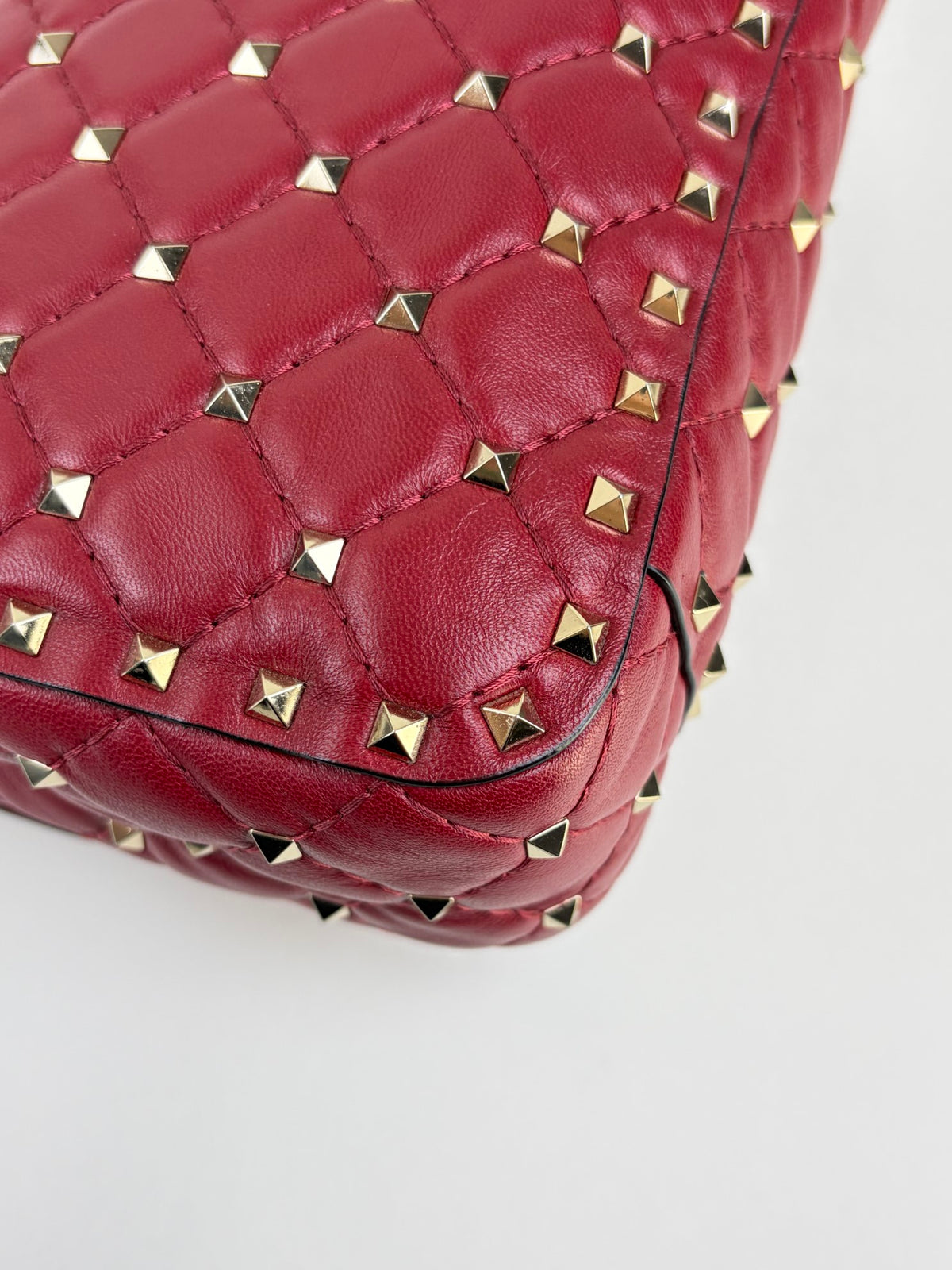 Valentino spike red small rock stud spike
