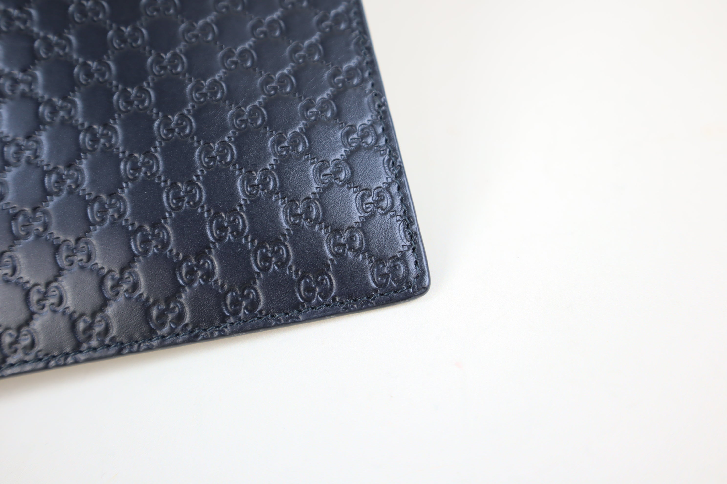 Gucci Black GG Micro Pouch (Unisex)