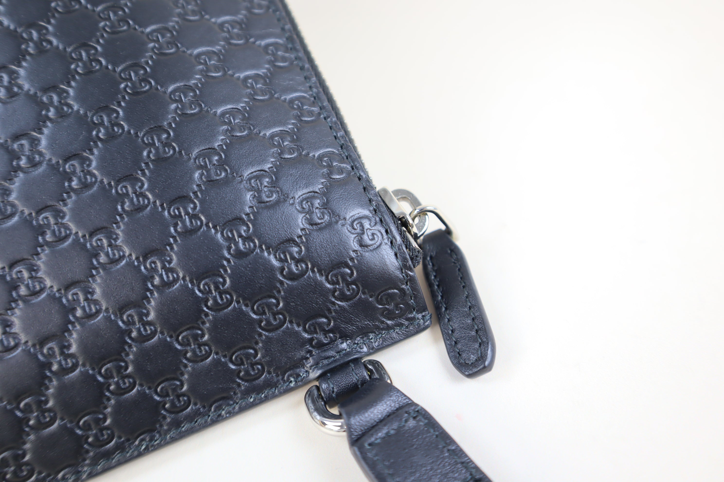 Gucci Black GG Micro Pouch (Unisex)