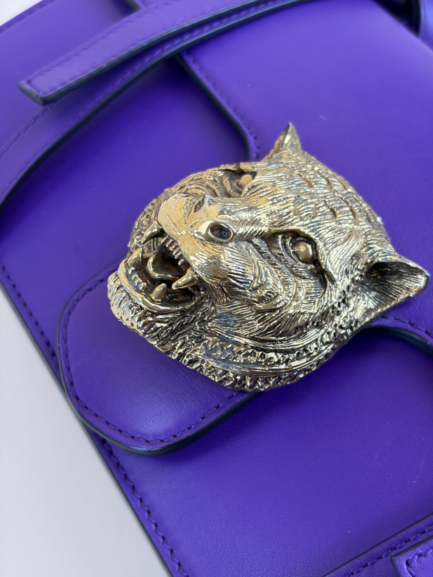 Gucci purple calf skin leather animalier shoulder bag