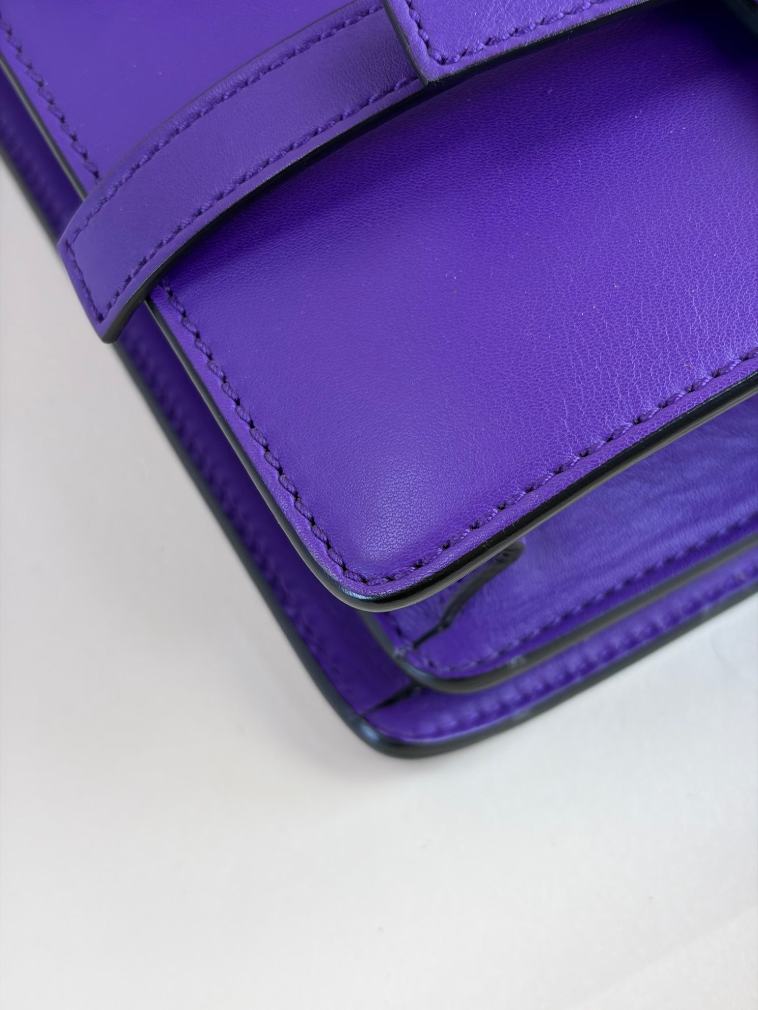 Gucci purple calf skin leather animalier shoulder bag