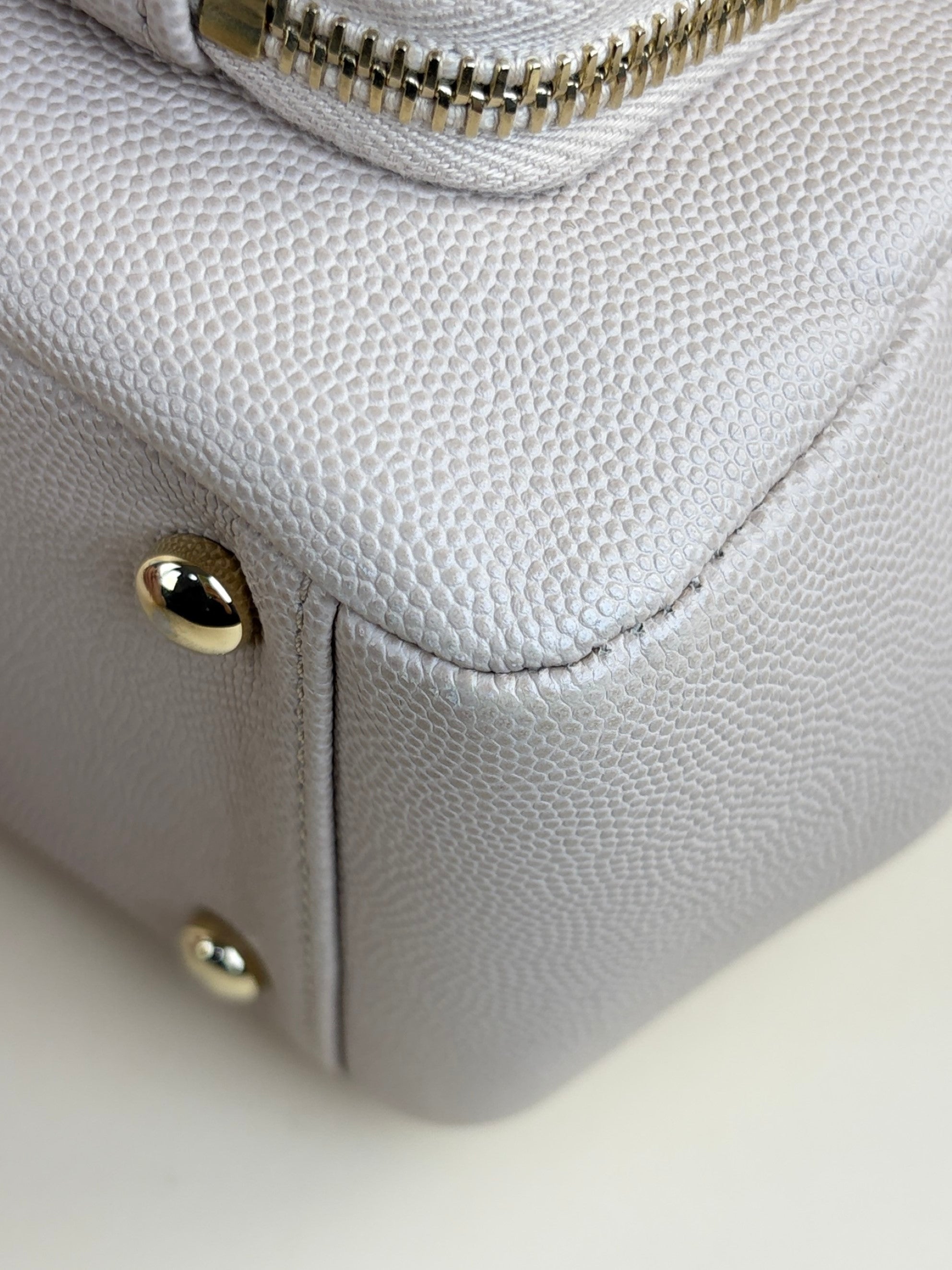 Chanel  beige business affinity large caviar leather