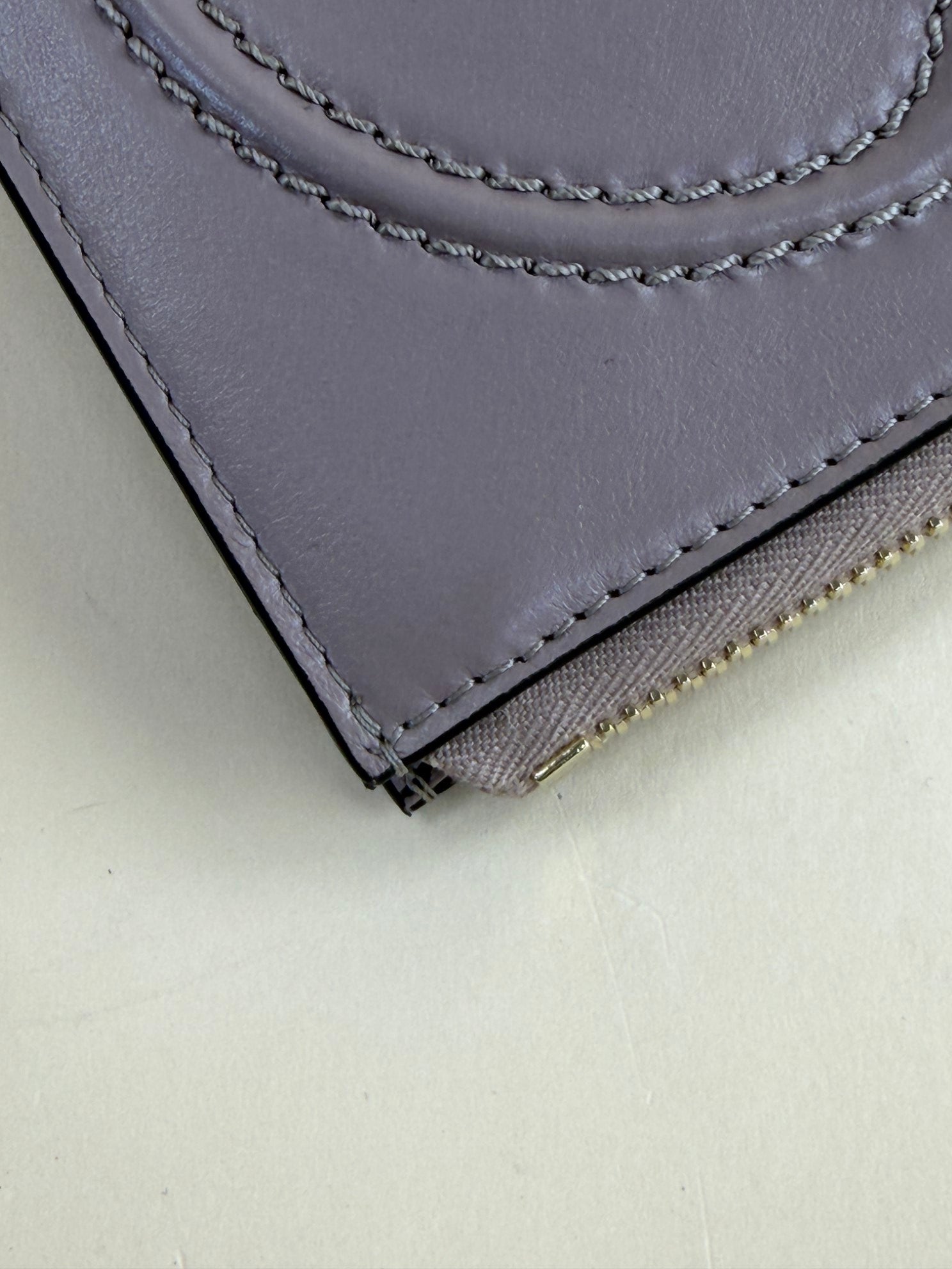 Valentino nude leather vlog walk wristlet zip clutch