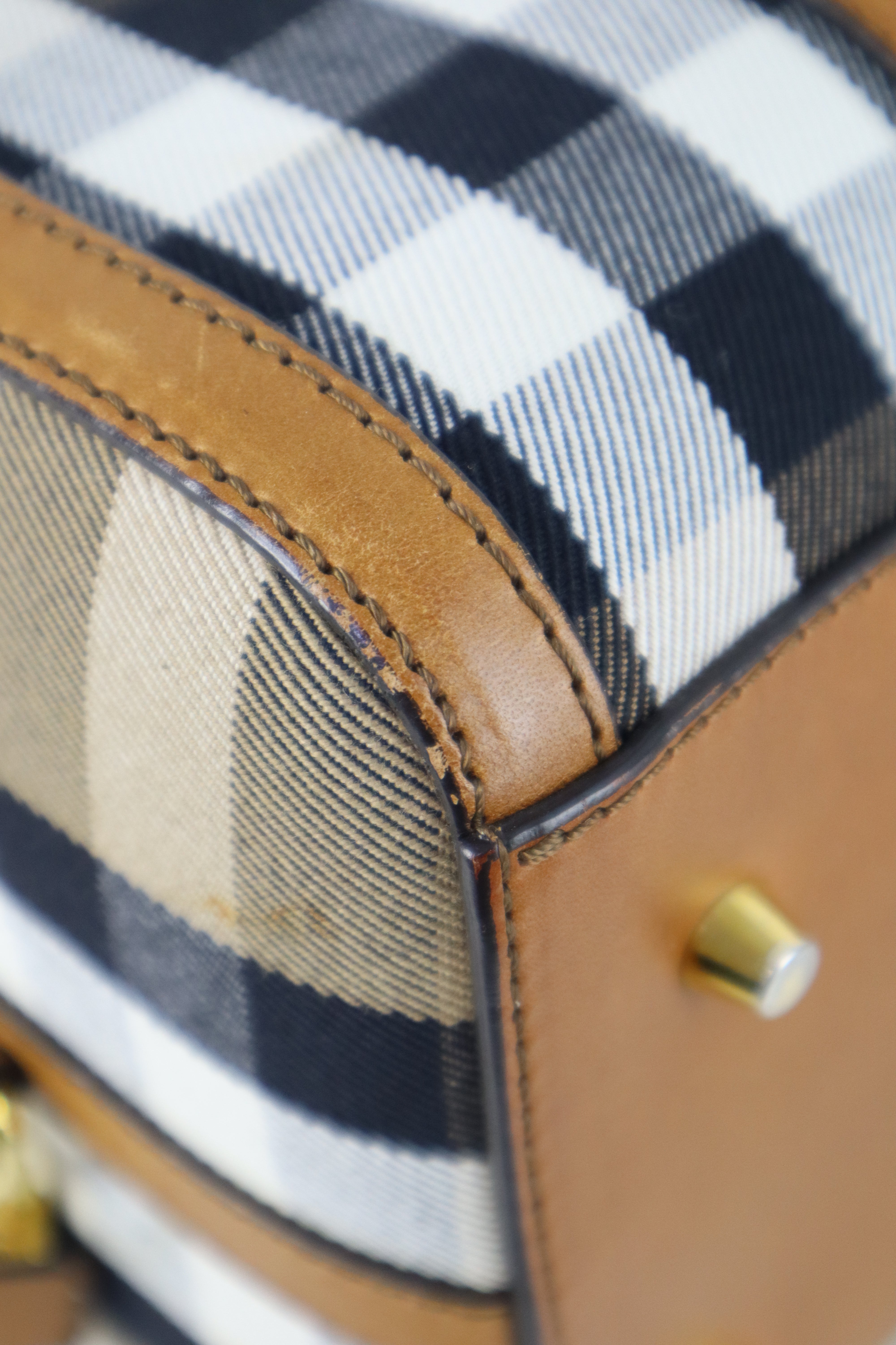 Burberry House Check Camel Derby Boston Alchester Bowling Medium Bag