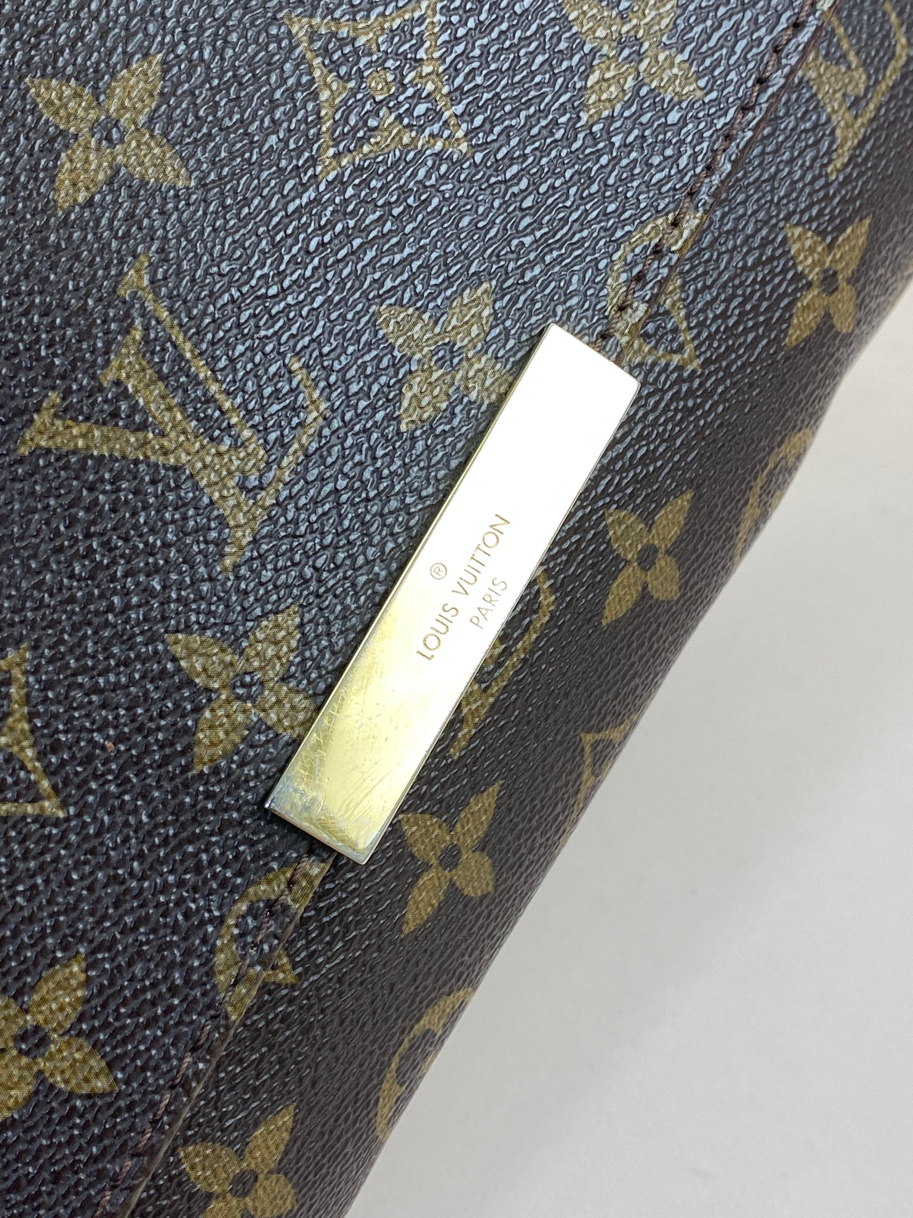 Louis Vuitton Monogram Favorite MM Crossbody Bag