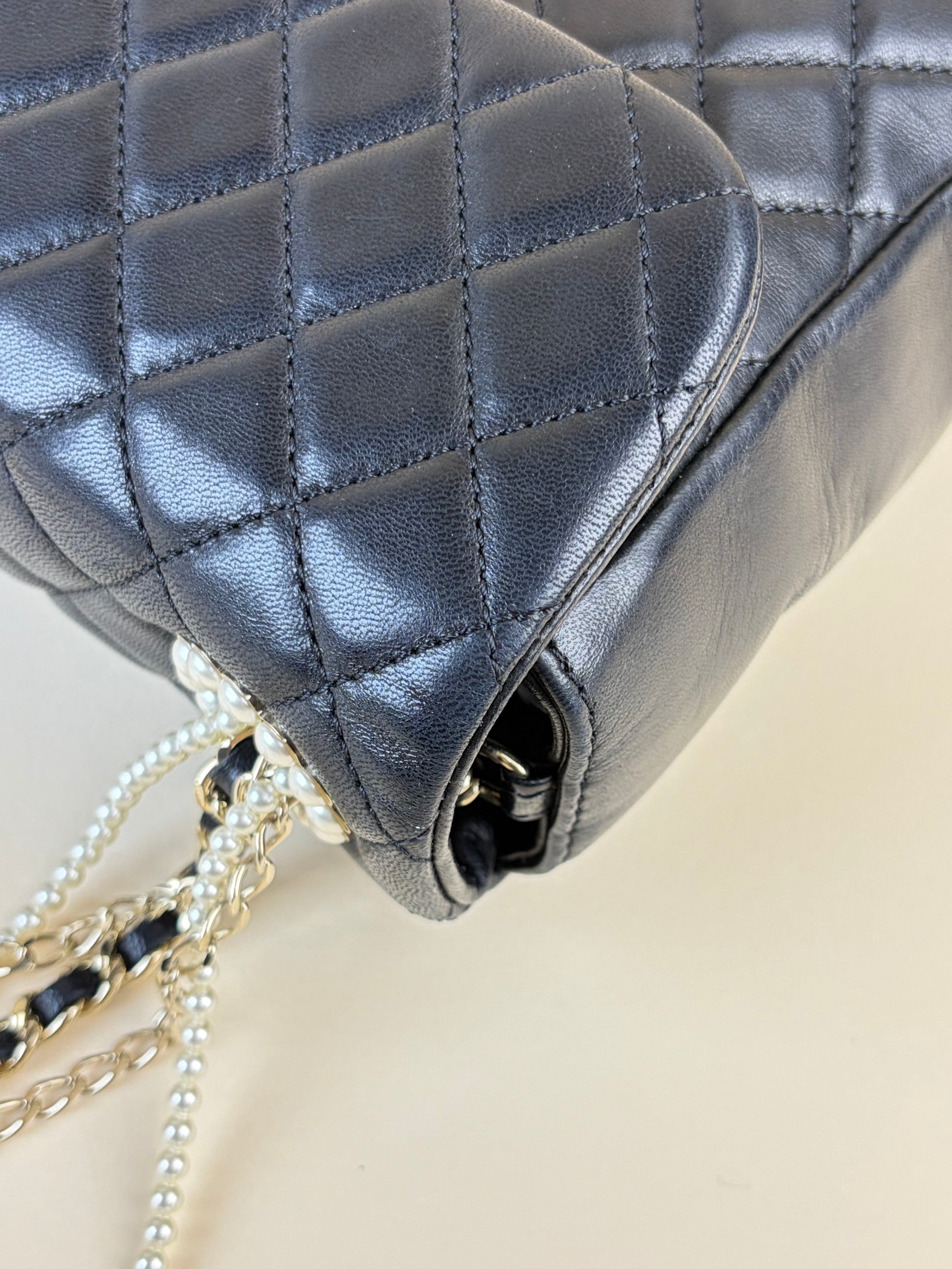 CHANEL black quilted lambskin leather Westminster pearl medium flap bag