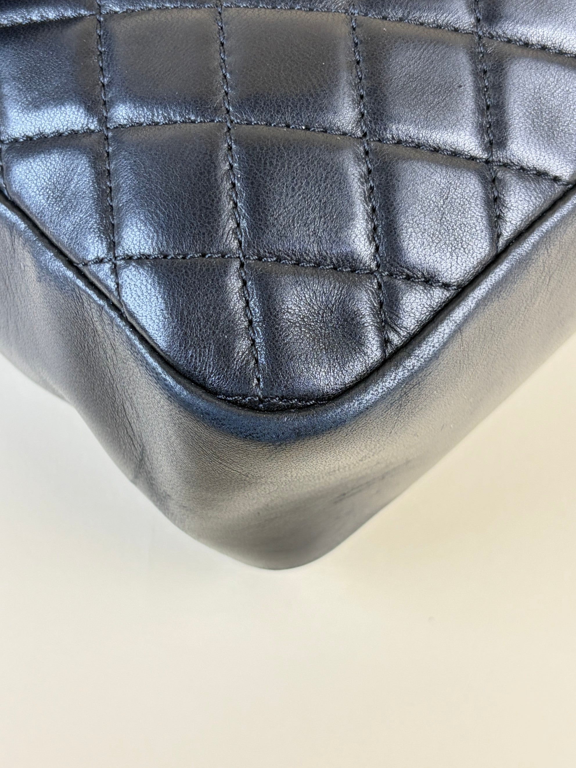 CHANEL black quilted lambskin leather Westminster pearl medium flap bag