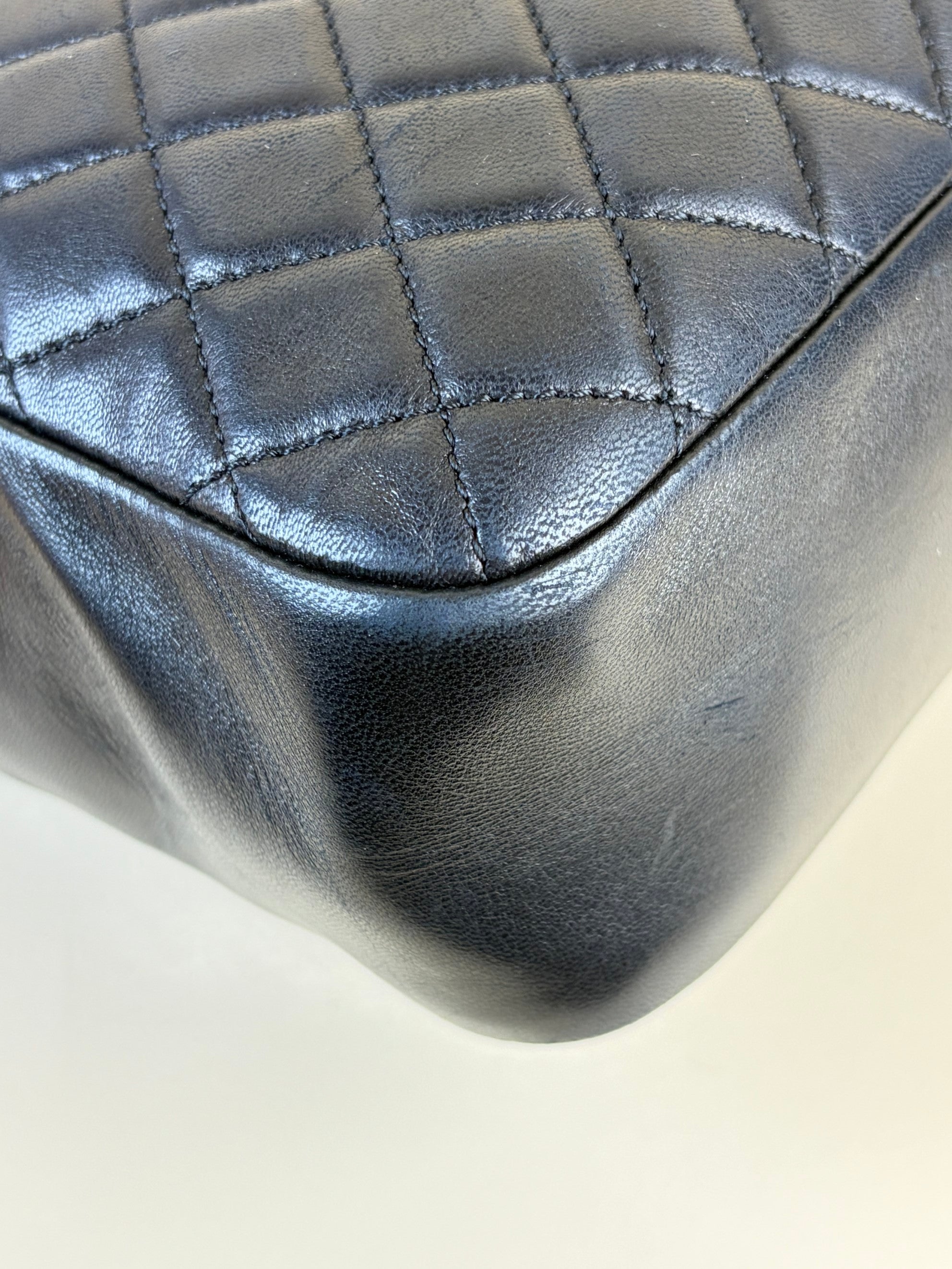 CHANEL black quilted lambskin leather Westminster pearl medium flap bag