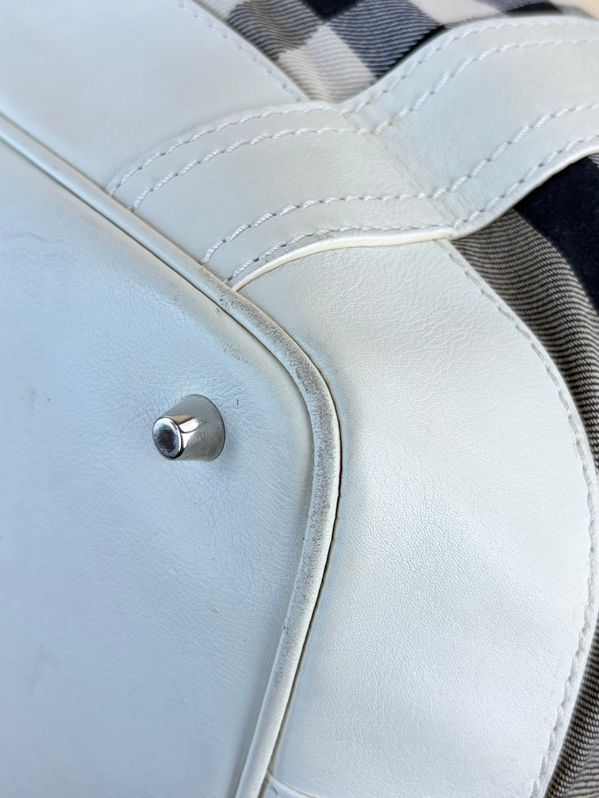 Burberry white leather nova/check large Beaton tote bag