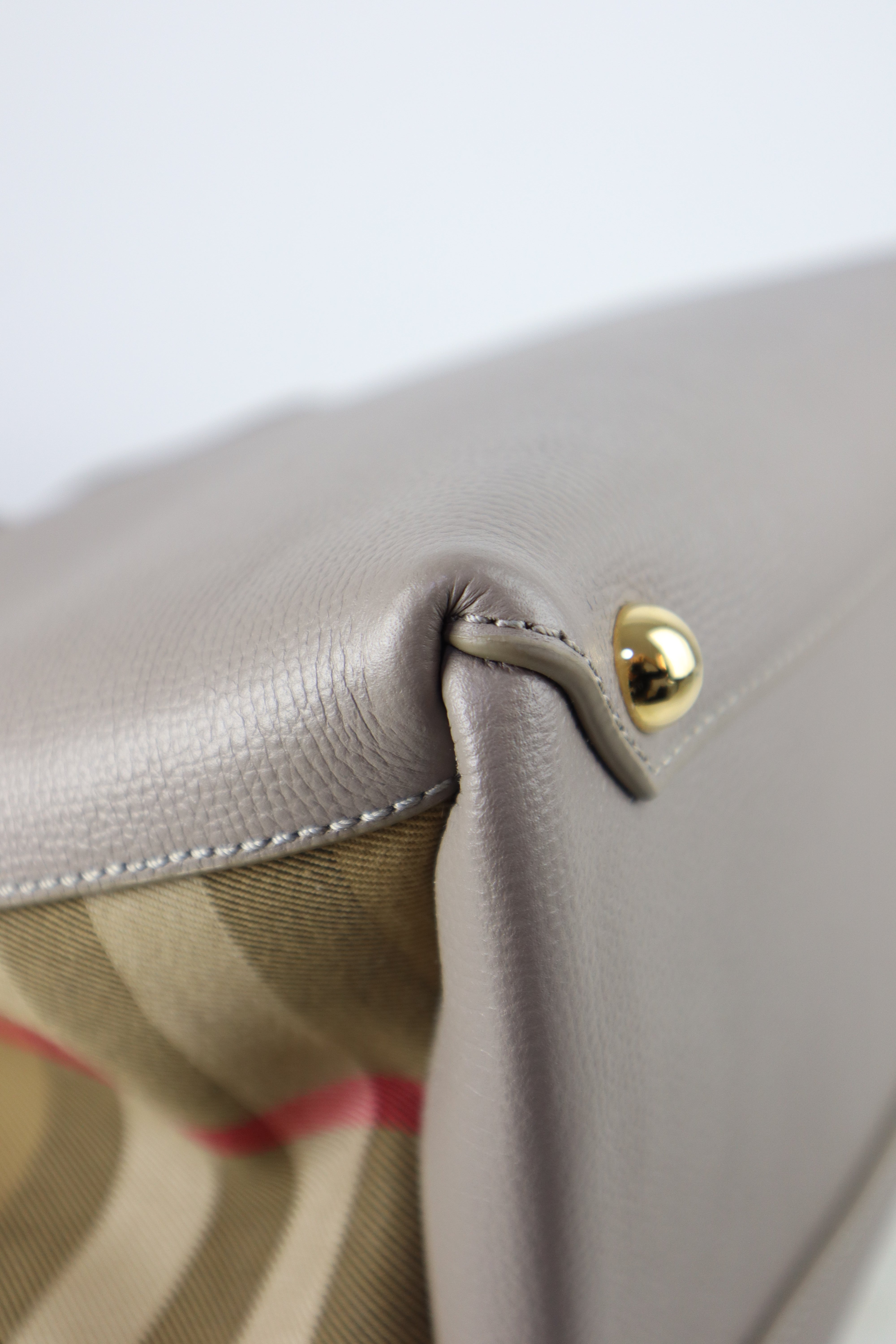 Burberry Grey Banner House Check Medium Tote Bag W/ Strap