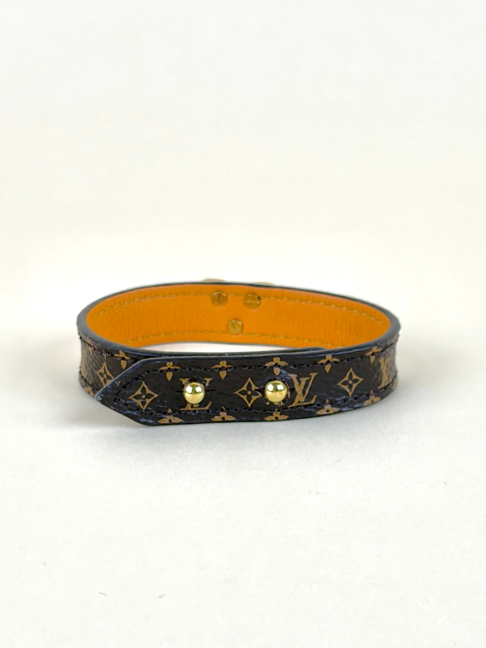 Louis Vuitton Monogram Essential V Bracelet