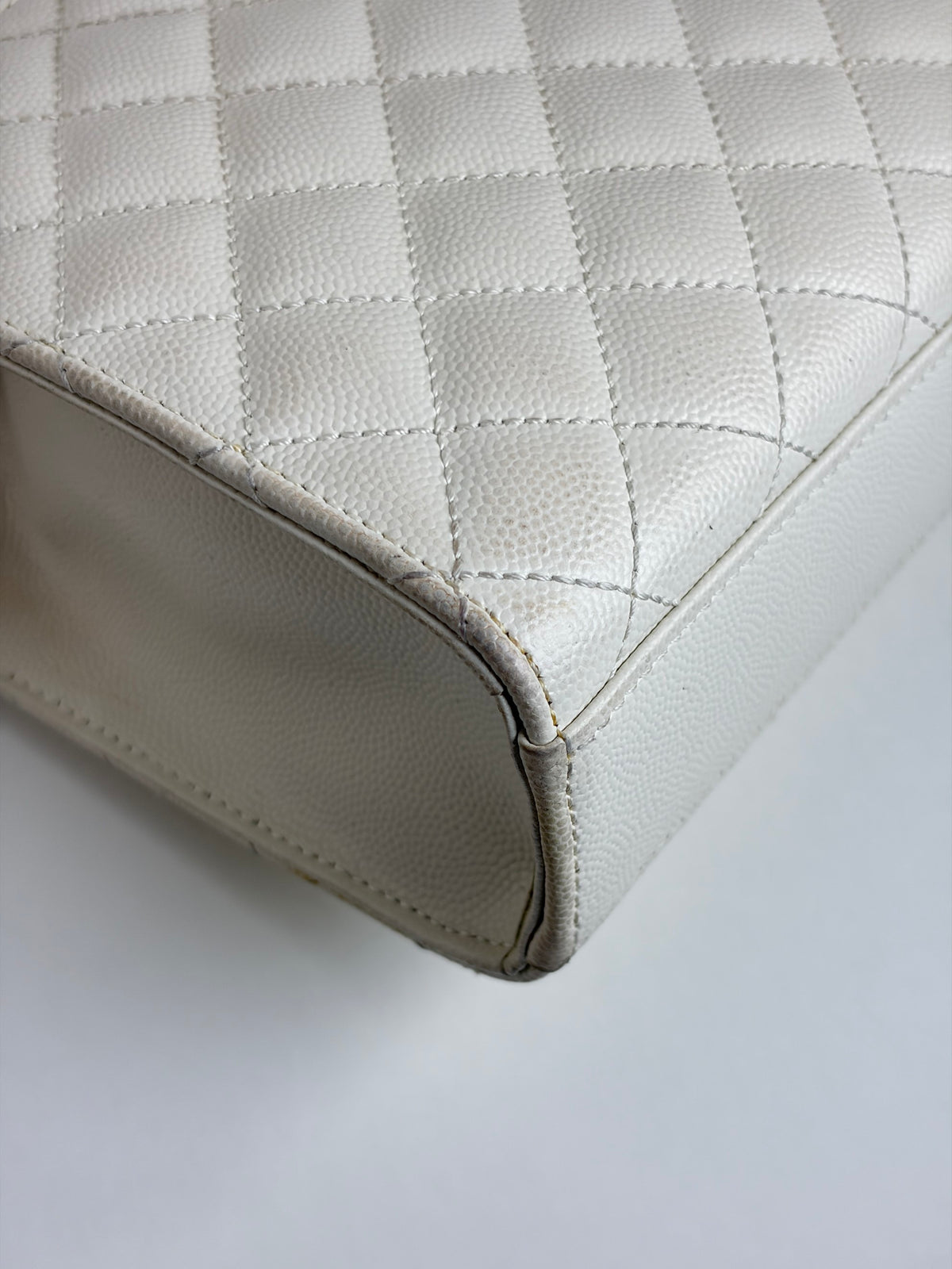 YSL white matelassé tri-quilt medium monogram