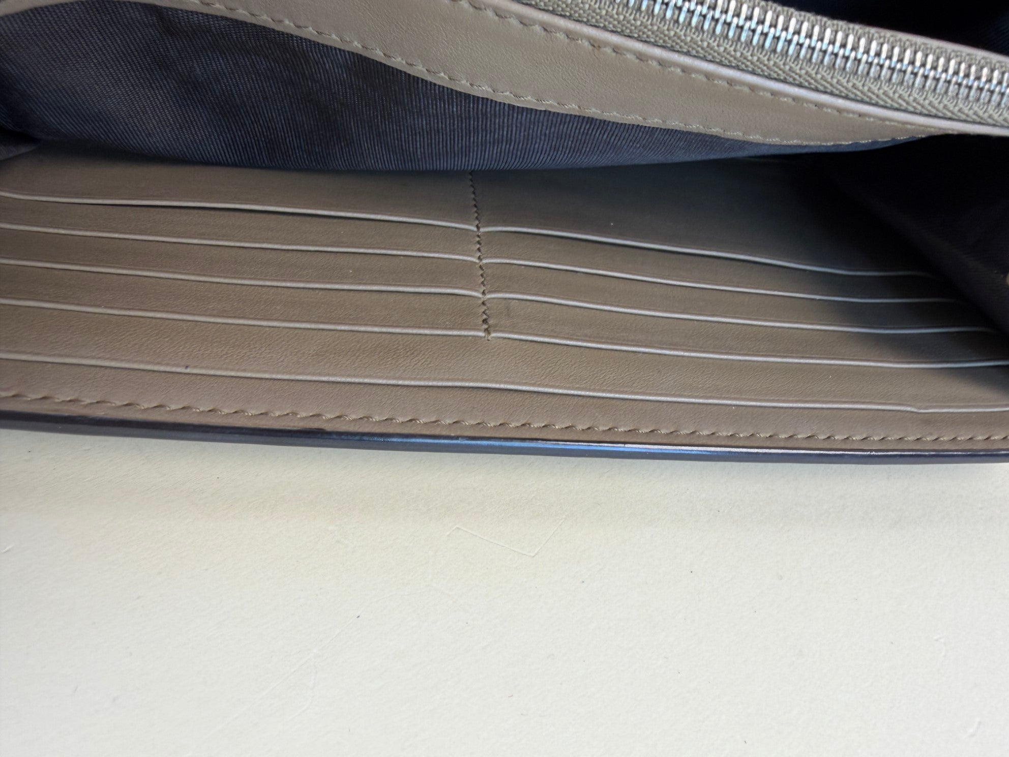 Gucci Ebony GG Supreme Dionysus Wallet On Chain