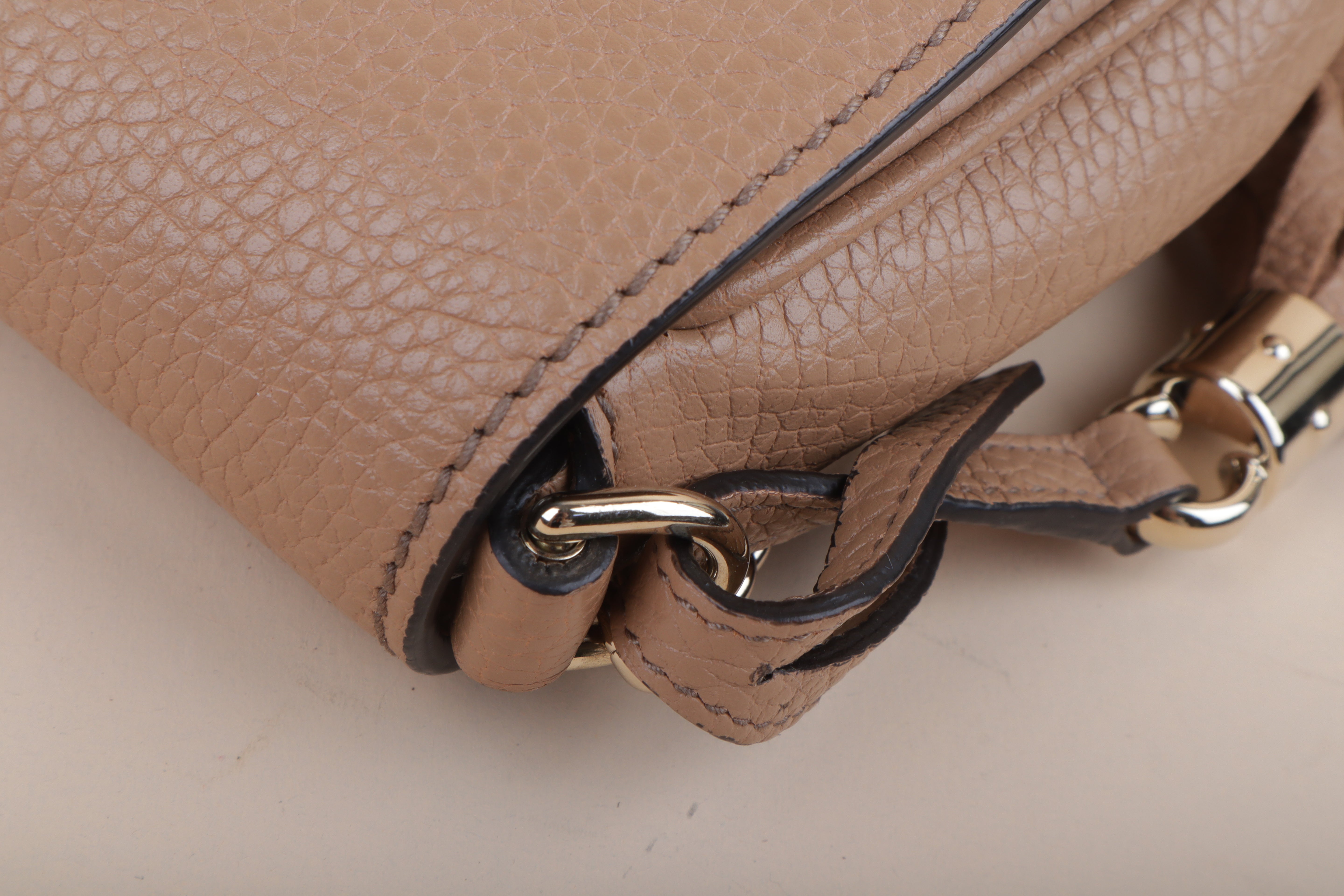 Gucci Beige Pebbled Soho Disco GG Tassel Crossbody Flap Medium Bag