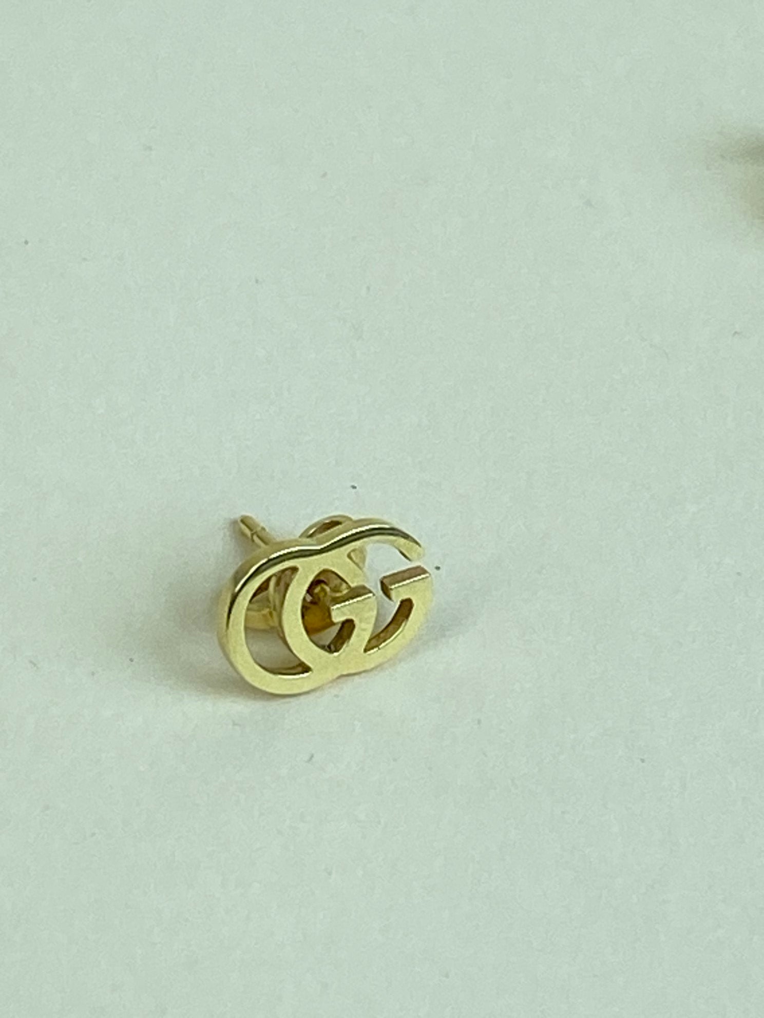 Gucci 18K Yellow Gold Running Tissue Stud Earrings